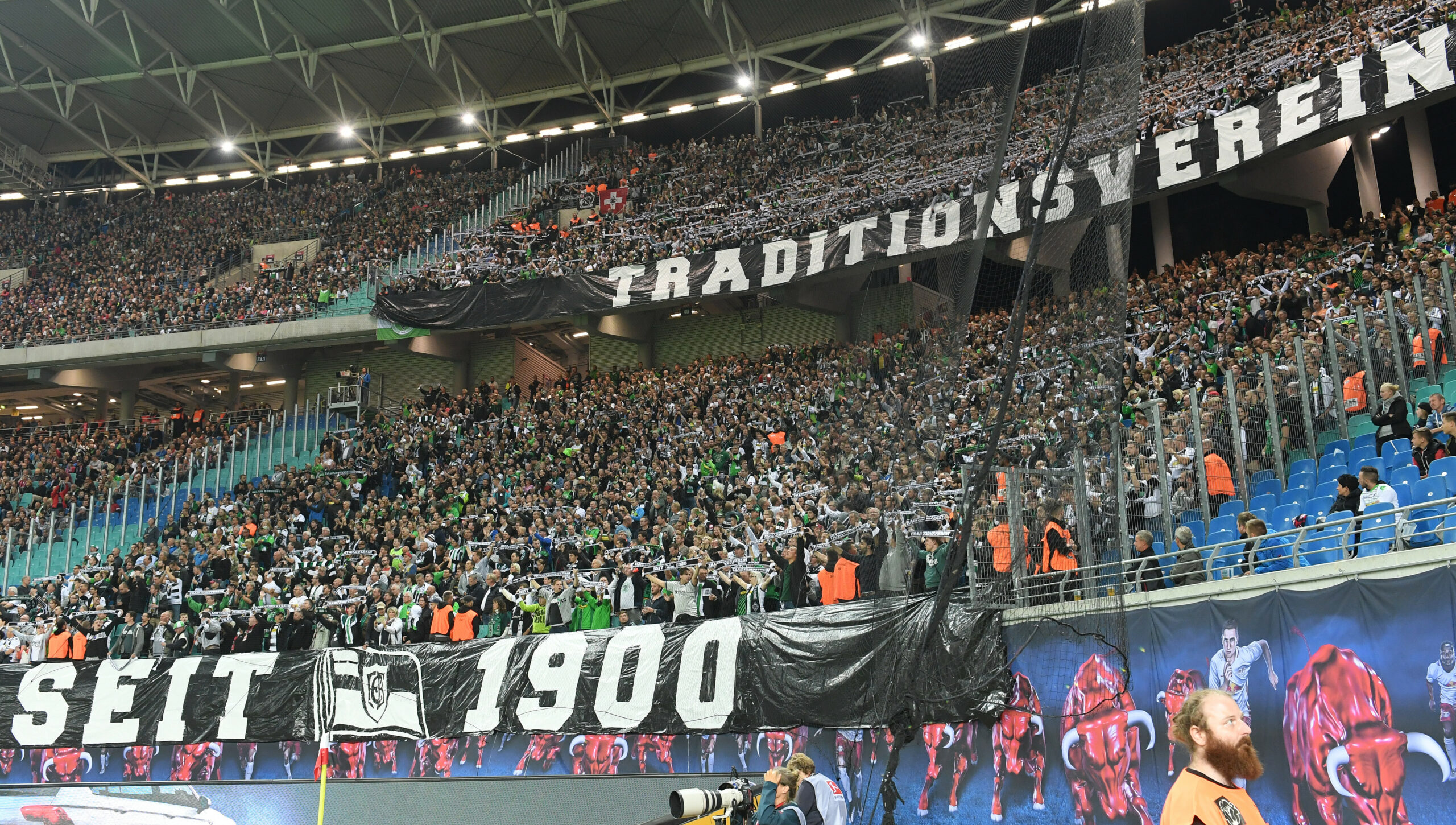 Gladbach-Fans protestieren in Leipzig gegen RB