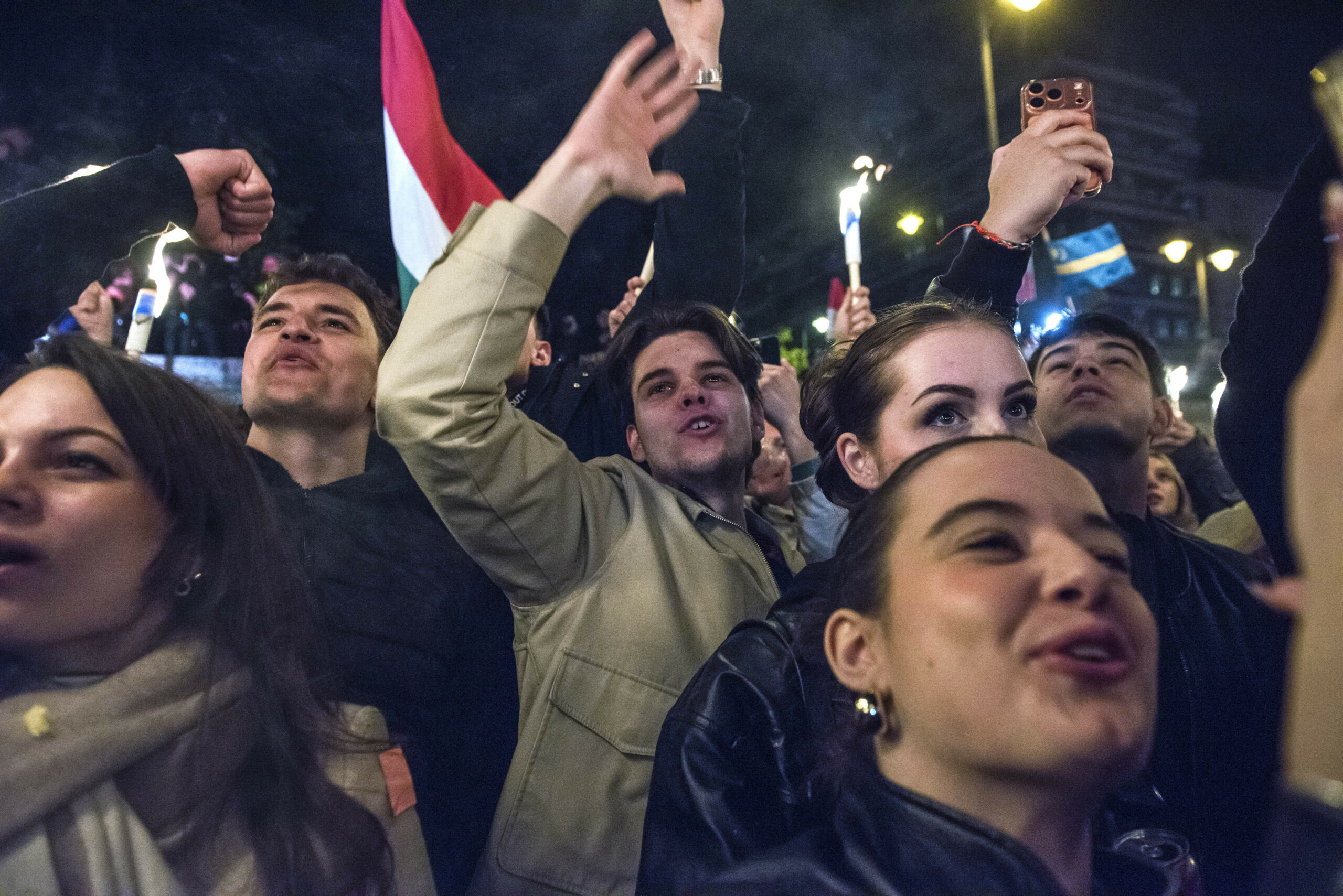 Jubel in Budapest: Nach mehr als 16 Jahren ist gelungen, Viktor Orban abzuwählen.
