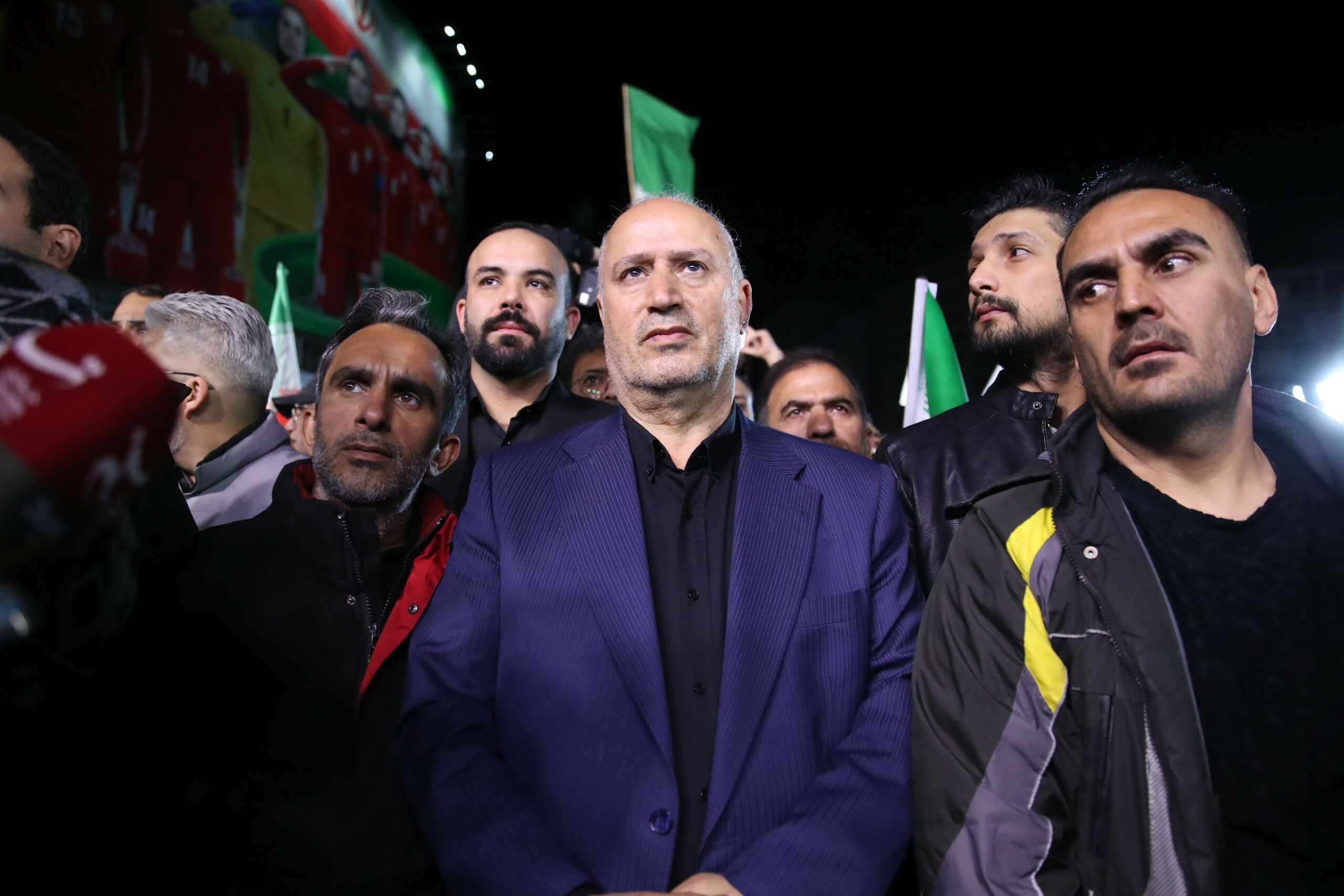 Mehdi Tadsch (M), nimmt an einer Empfangszeremonie für Mitglieder der iranischen Frauenfußballnationalmannschaft auf dem Valiasr-Platz in Teheran teil