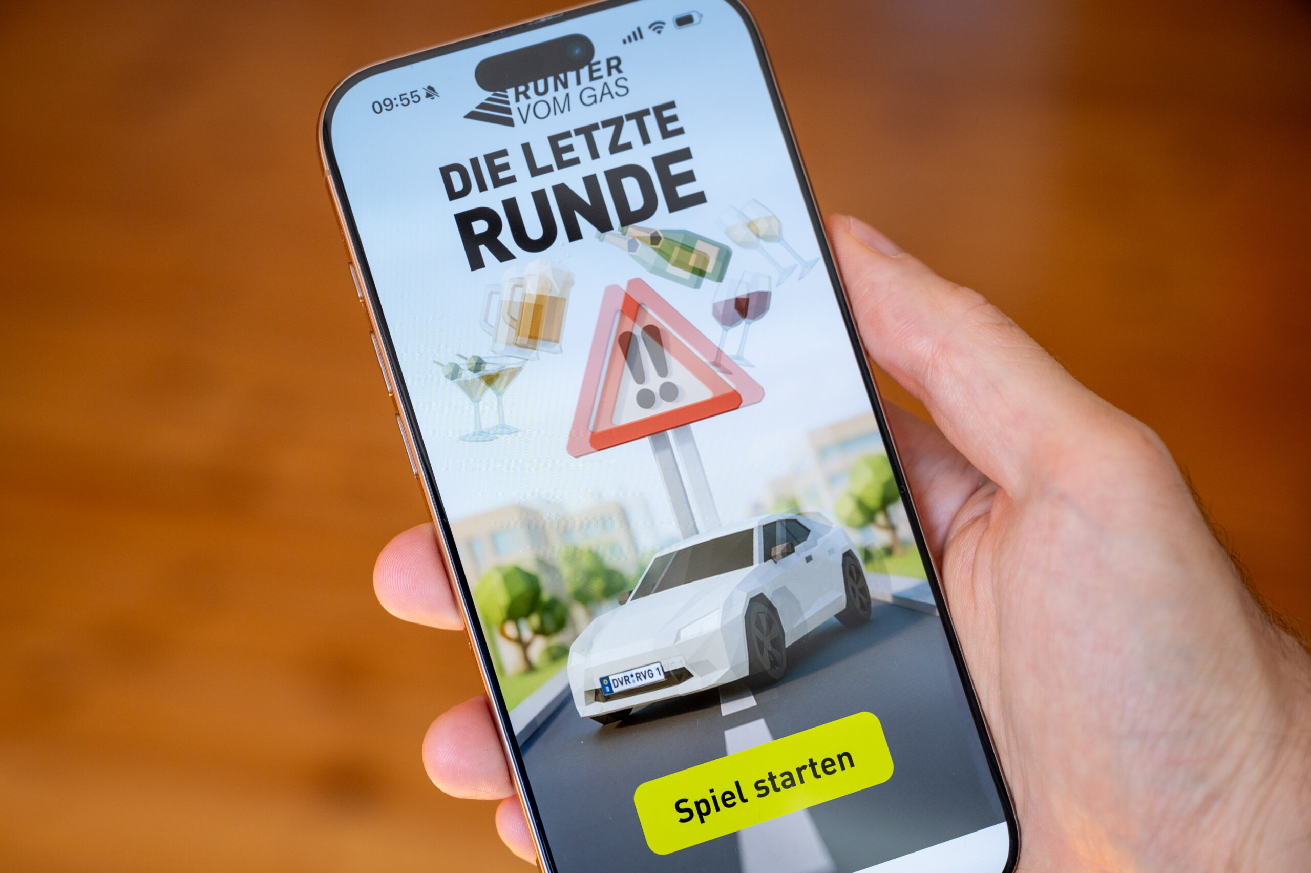 Der Deutsche Verkehrssicherheitsrat bietet das als Web-App konzipierte Game «Die letzte Runde» kostenlos an.