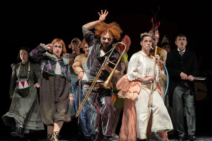 Das geht am Dienstag den 28.04.2026 in Hamburg: Das Thalia Theater zeigt „Hard Times”
