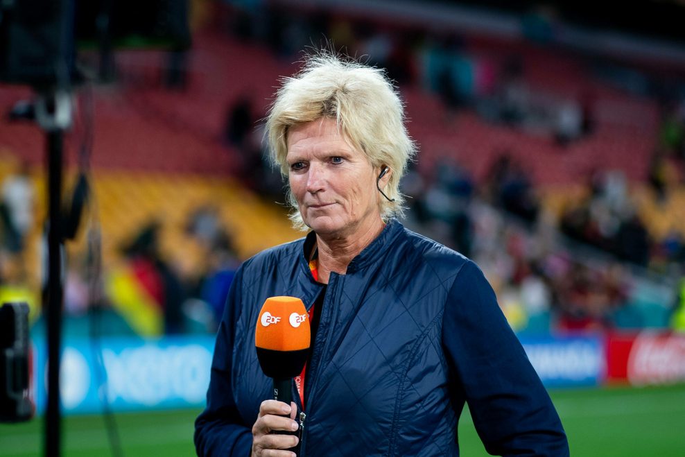 Claudia Neumann vor der Kamera