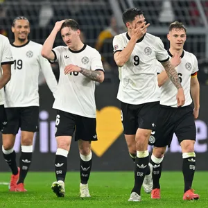 Tim Kleindienst und Kollegen jubeln über sein Tor gegen Italien im März 2025.