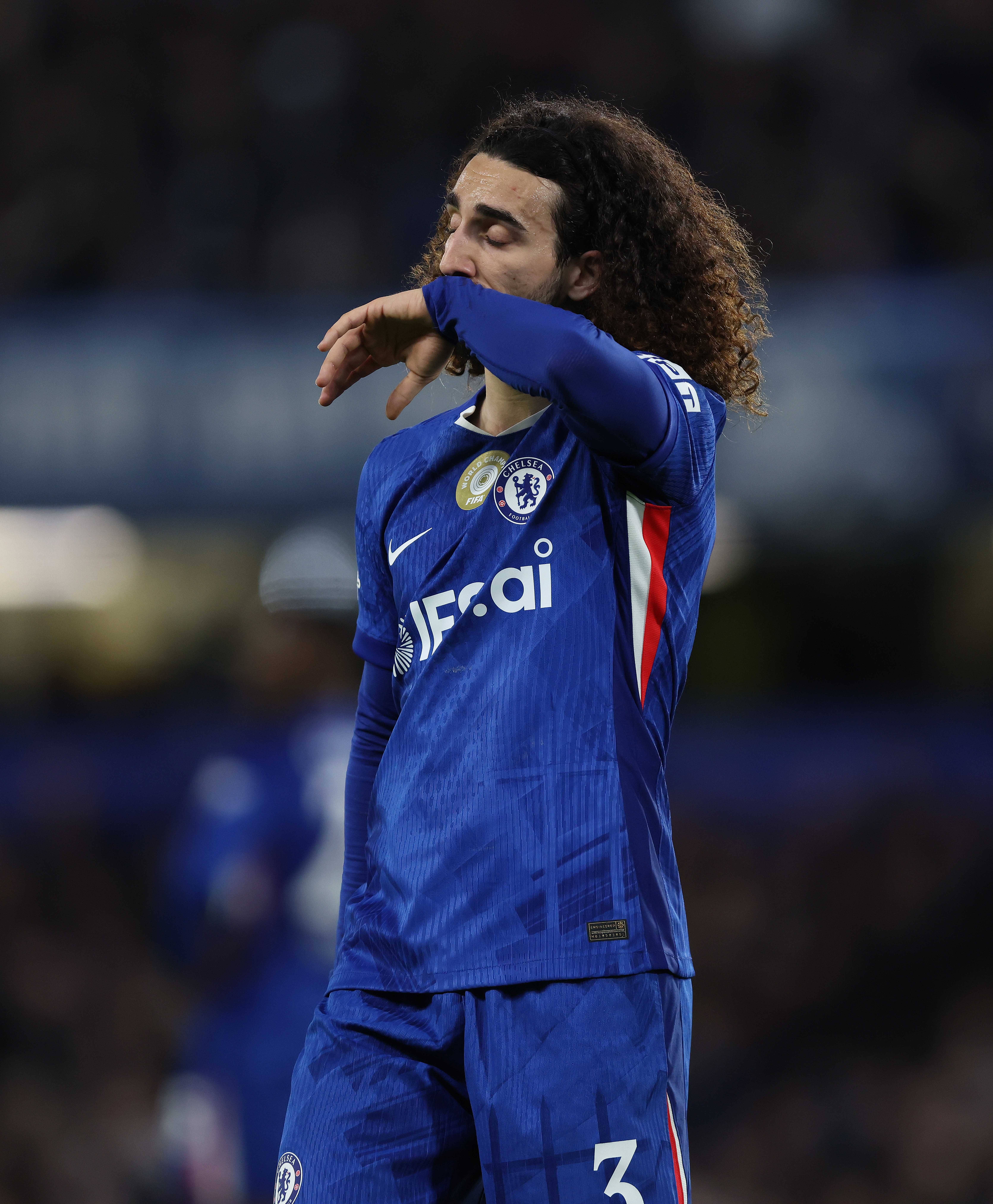 Marc Cucurella enttäuscht nach einem Spiel des FC Chelsea