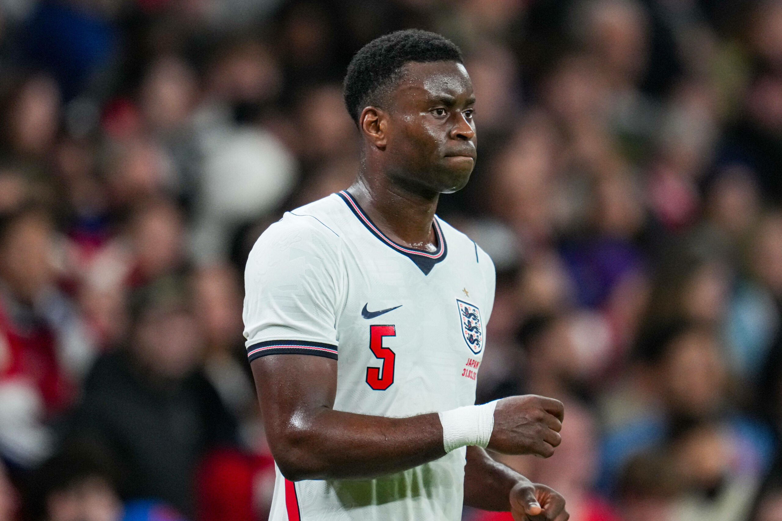 Marc Guéhi steht im Freundschaftsspiel gegen Japan auf dem Feld.