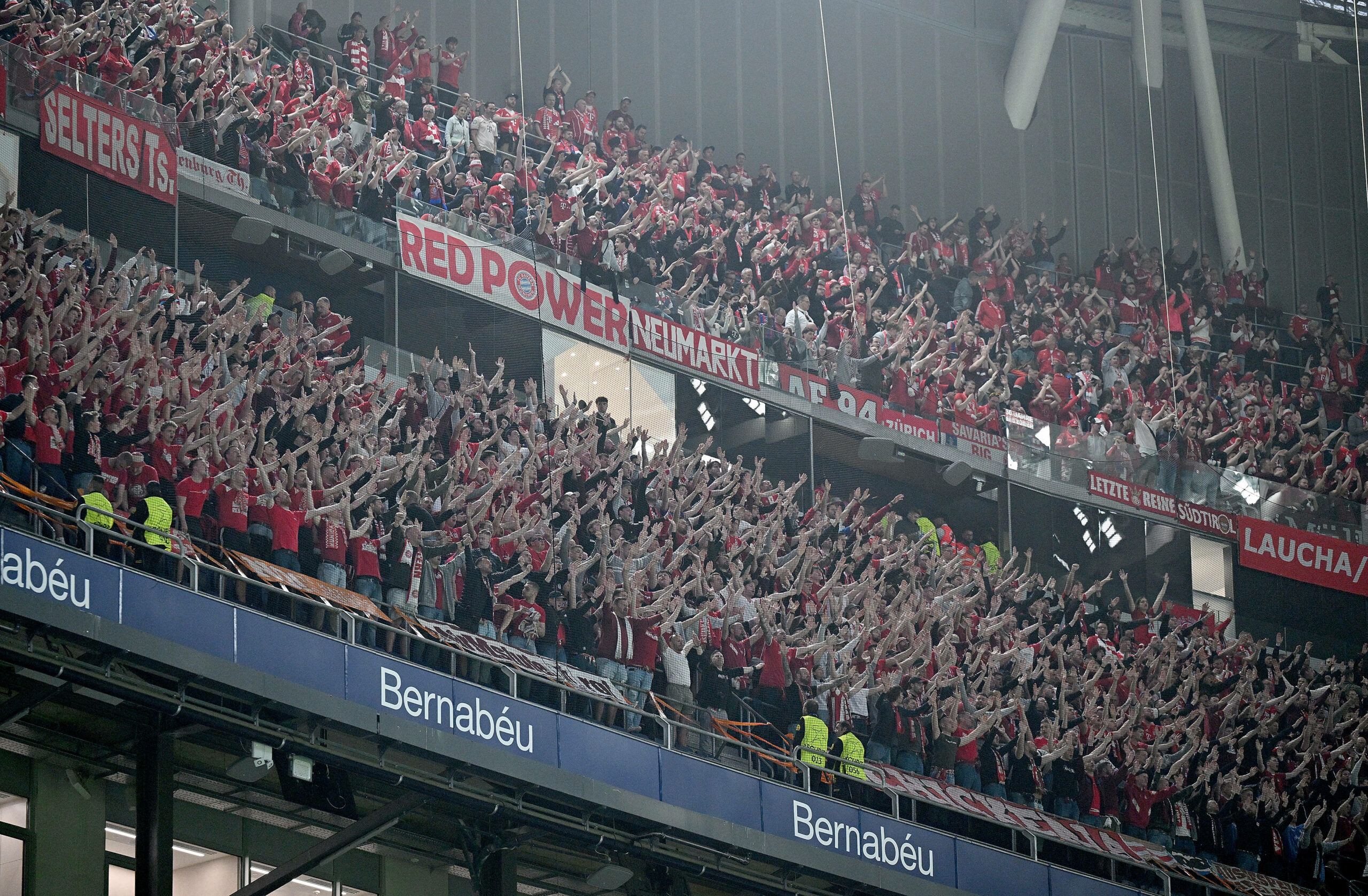 Gästeblock der Bayern-Fans im Bernabeu