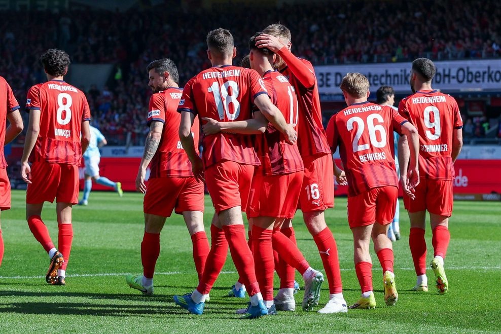 Heidenheimer Torjubel nach dem 1:0