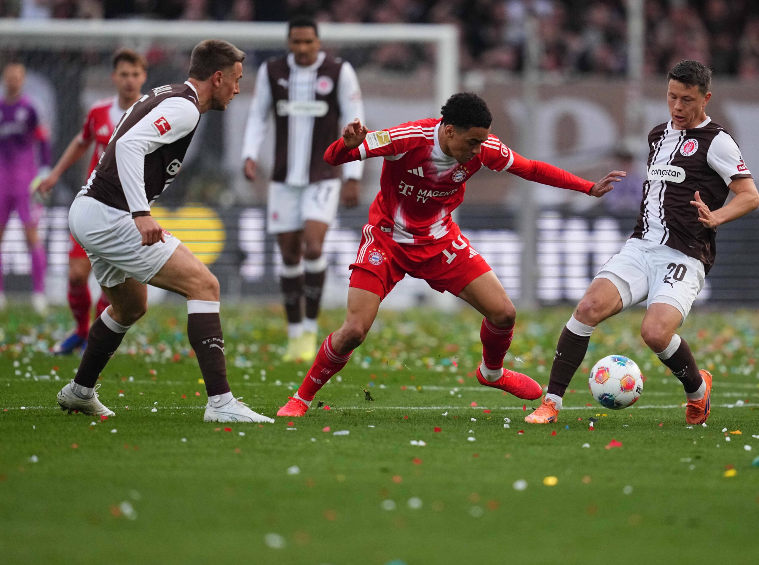 Mathias Rasmussen gegen Jamal Musiala