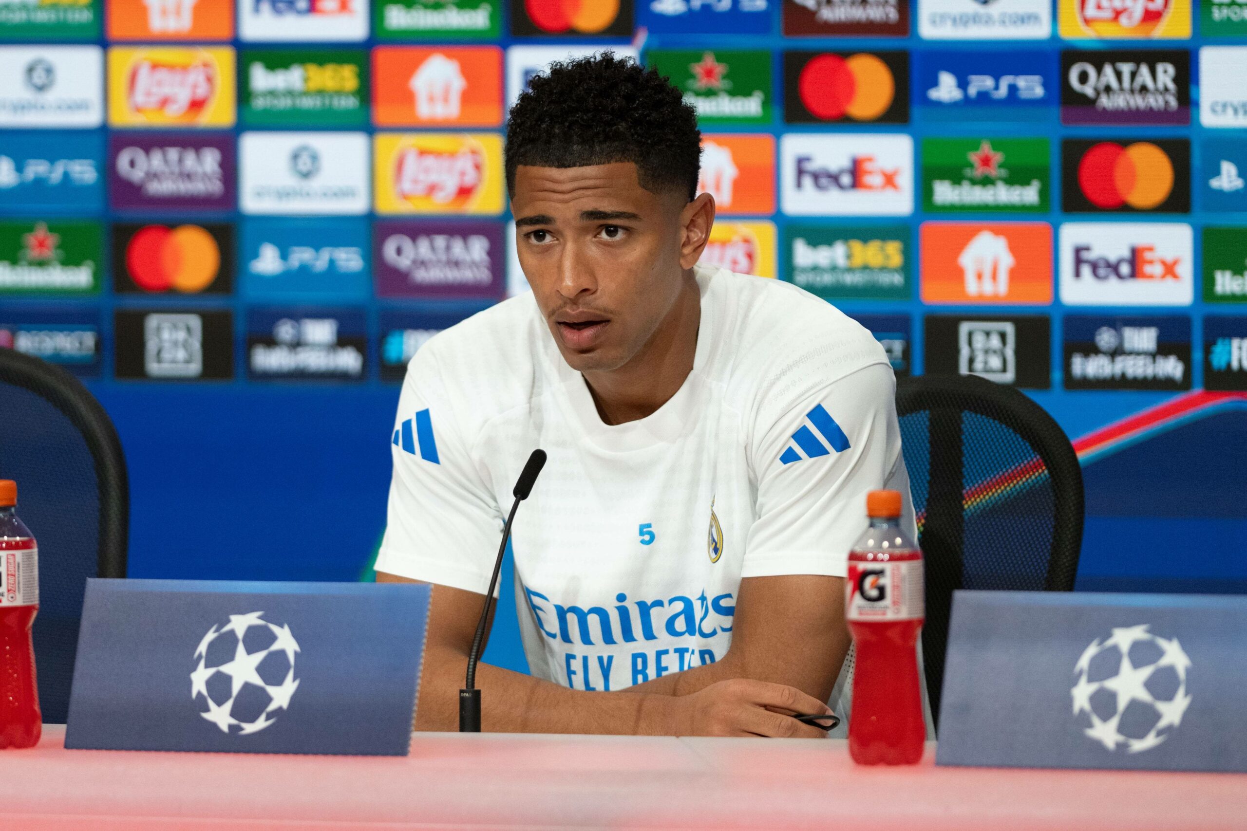 Jude Bellingham bei der Pressekonferenz vor dem Spiel gegen den FC Bayern
