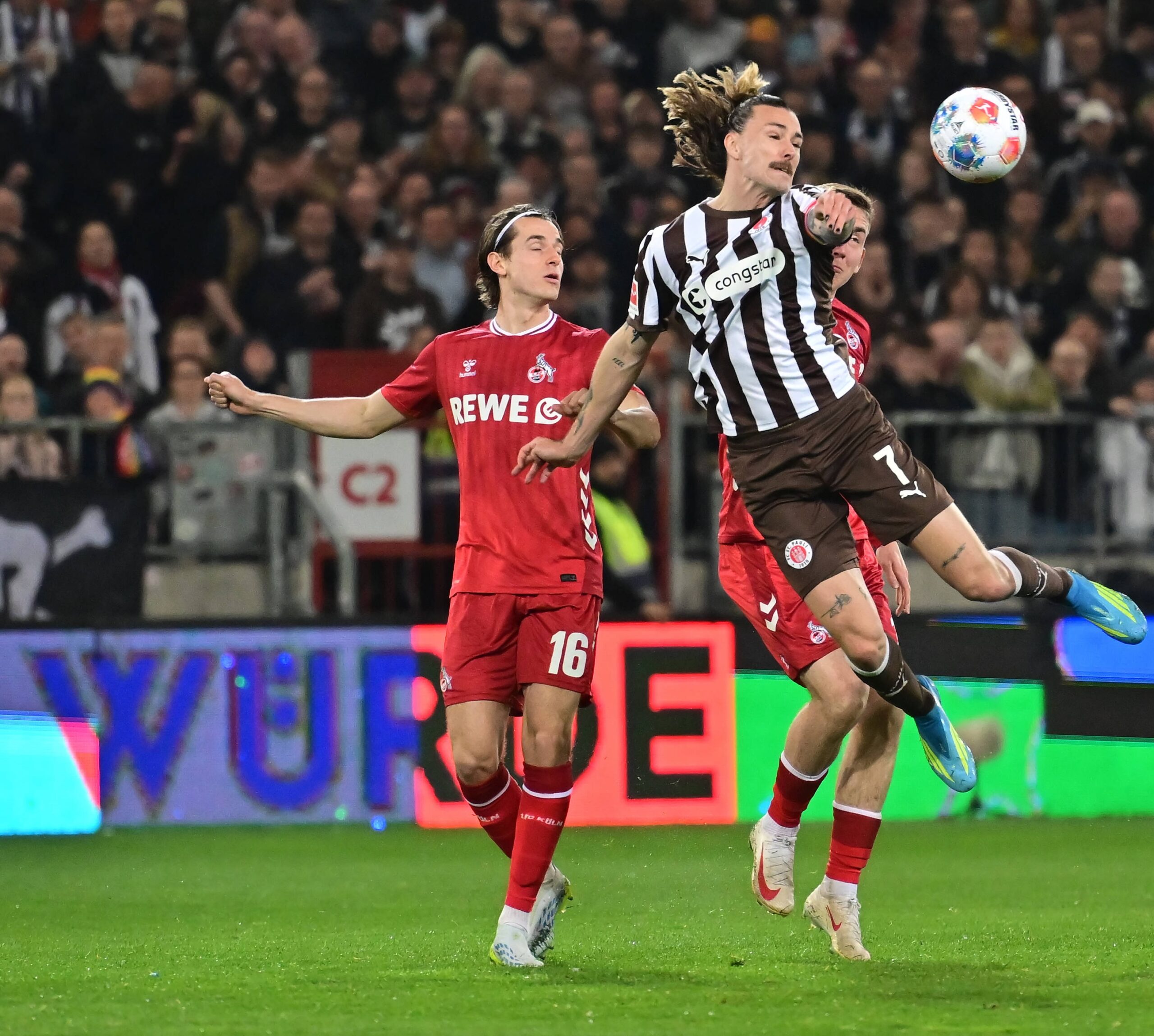Jackson Irvine gegen Köln