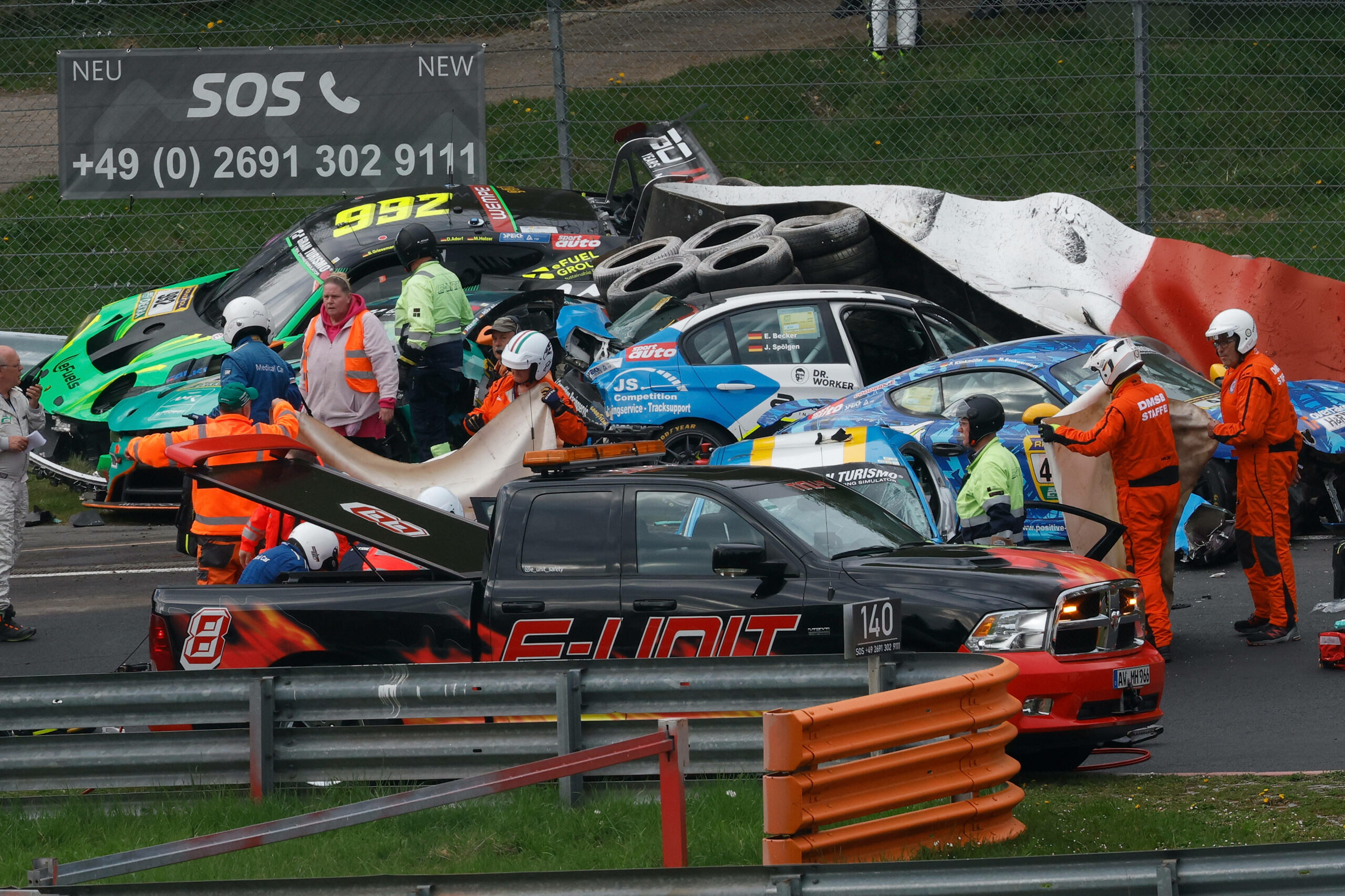 Großer Crash am Nürburgring