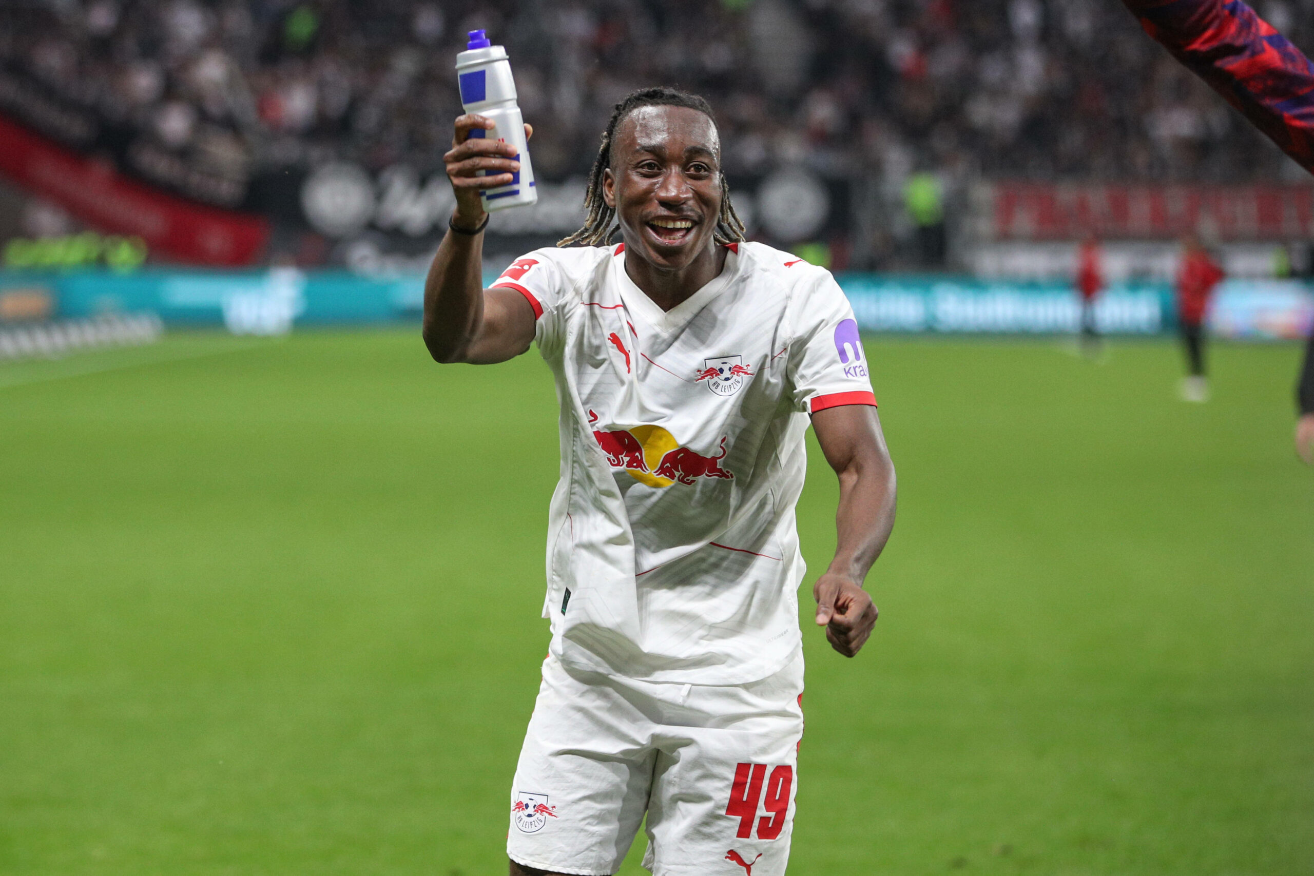 Yan Diomande am Tanzen nach einem Spiel