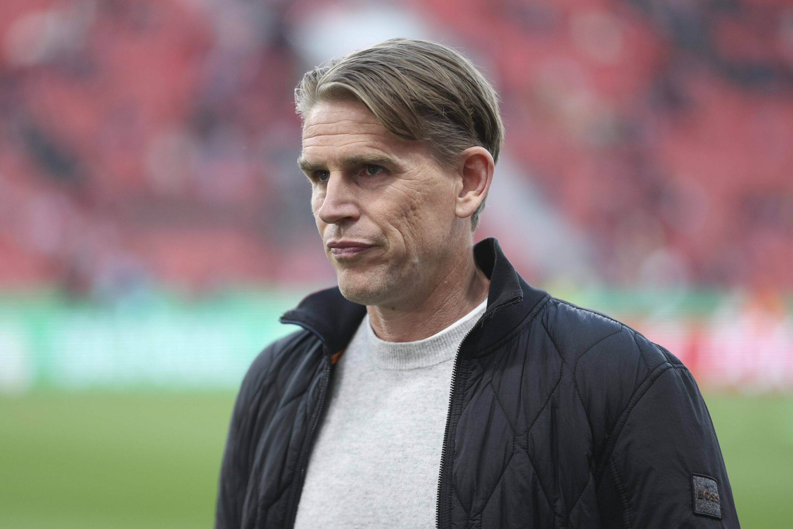 Christoph Freund spitzt die Lippen.