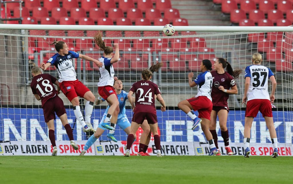 Annaleen Böhler erzielt ein Tor für die HSV-Frauen in Nürnberg