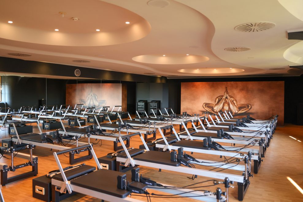 Reformer Pilates an modernsten Geräten
