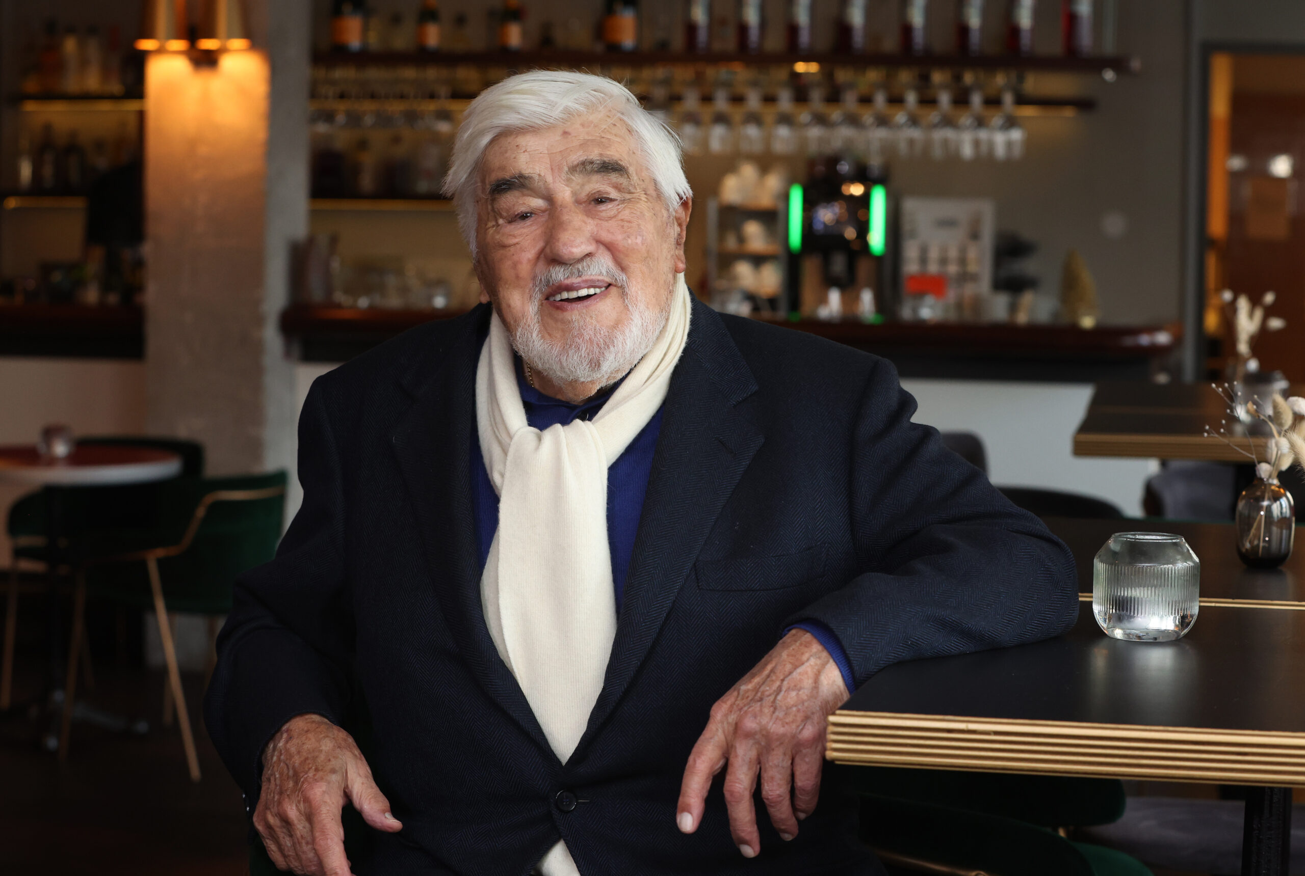 Der legendäre deutsche Schauspieler Mario Adorf ist im Alter von 95 Jahren gestorben.