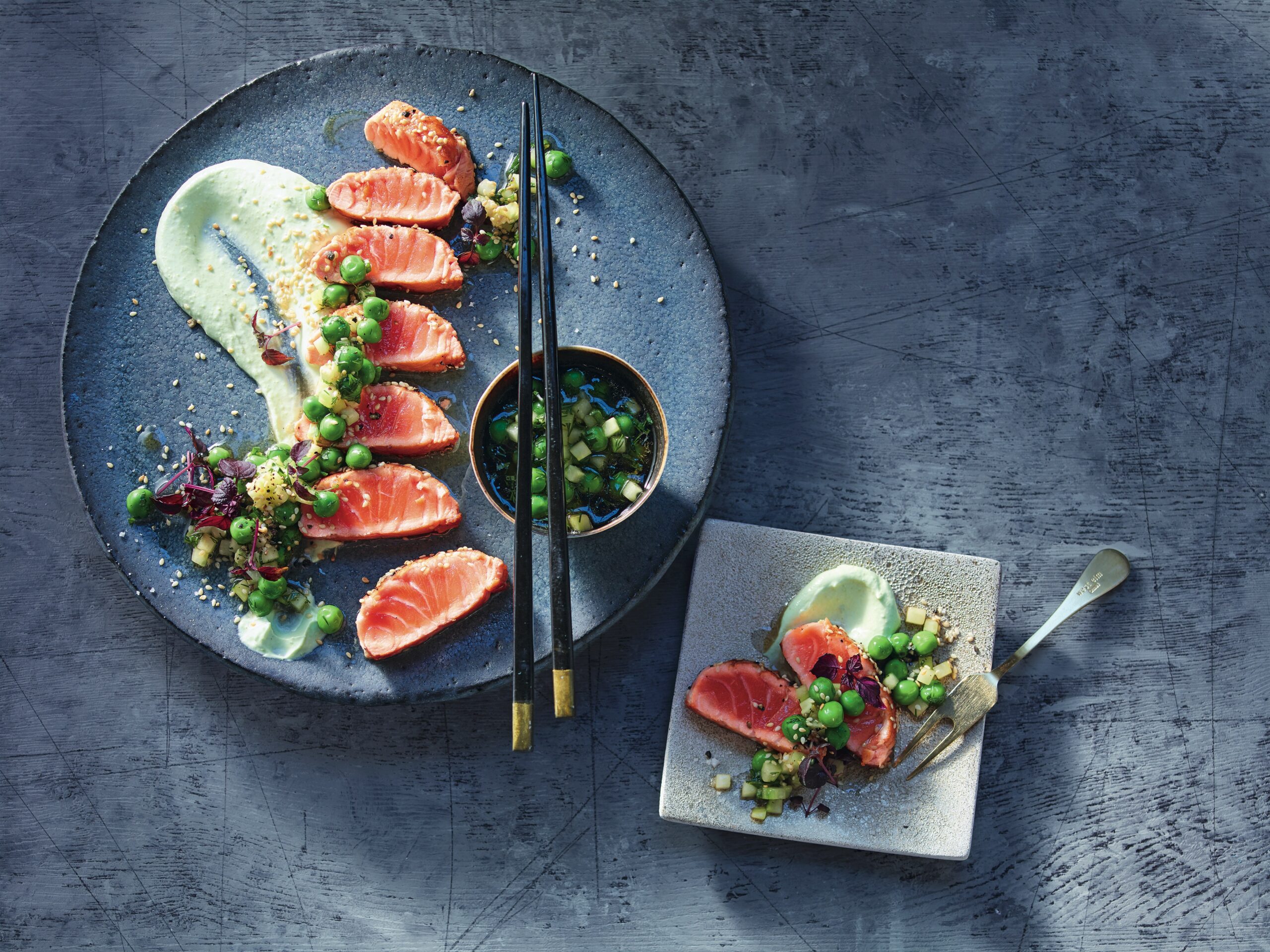 Japanische Speisen sind auch in Hamburg beliebt, hier ein Lachs-Tataki.