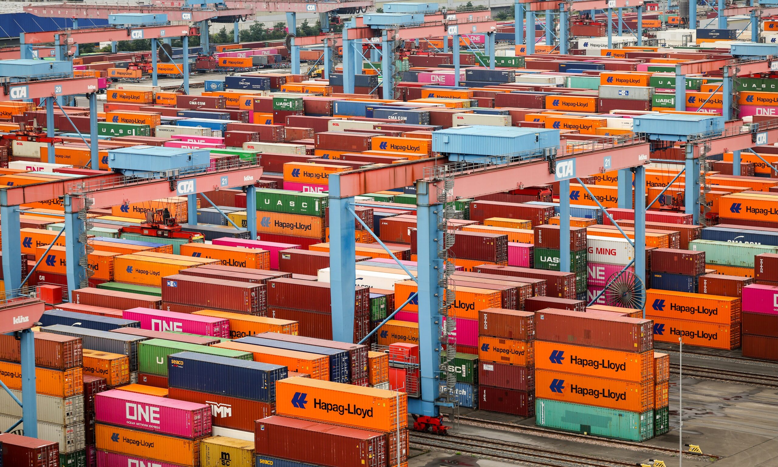 Container im Hamburger Hafen (Symbolbild).