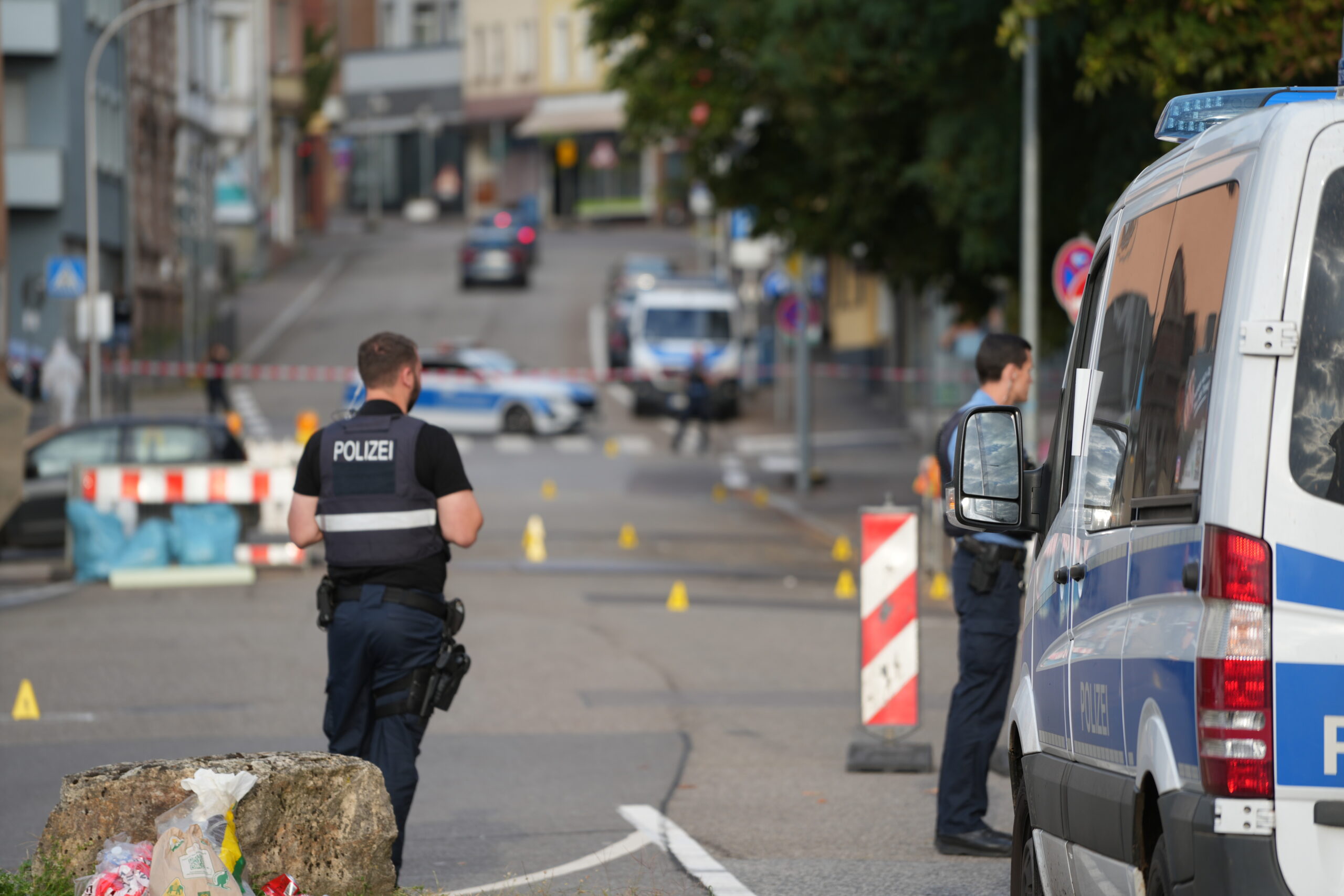 Polizei untersucht Tatort in Saarbrücken