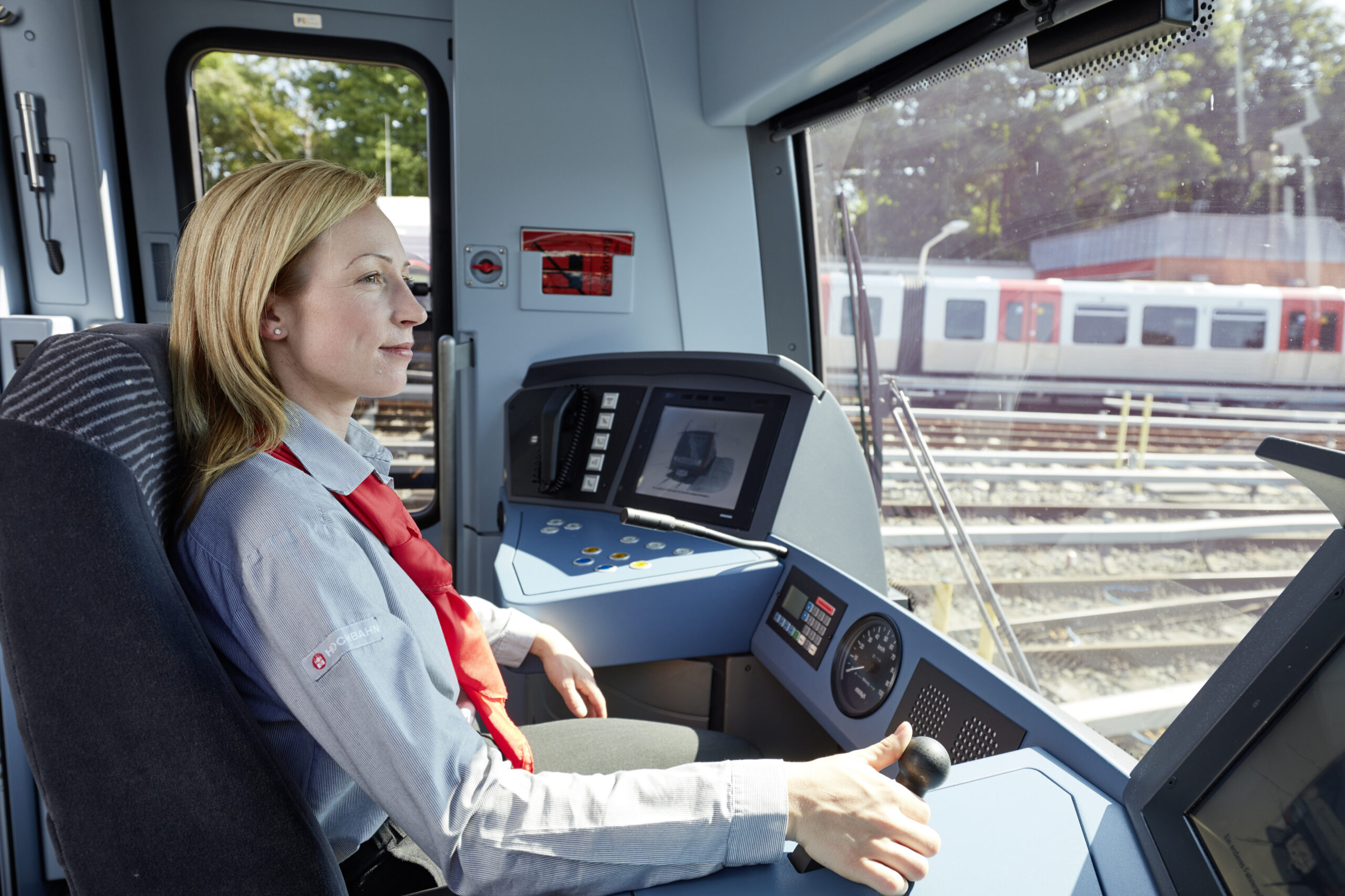 Eine U-Bahn-Fahrerin der Hamburger Hochbahn erzählt uns alles wissenswerte über ihren Job. (Symbolbild)