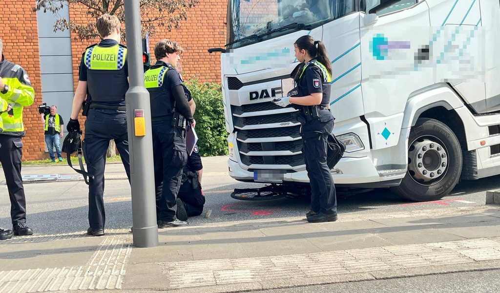 Lkw erfasst Radfahrer: Zweiter tödlicher Unfall innerhalb von 48 Stunden