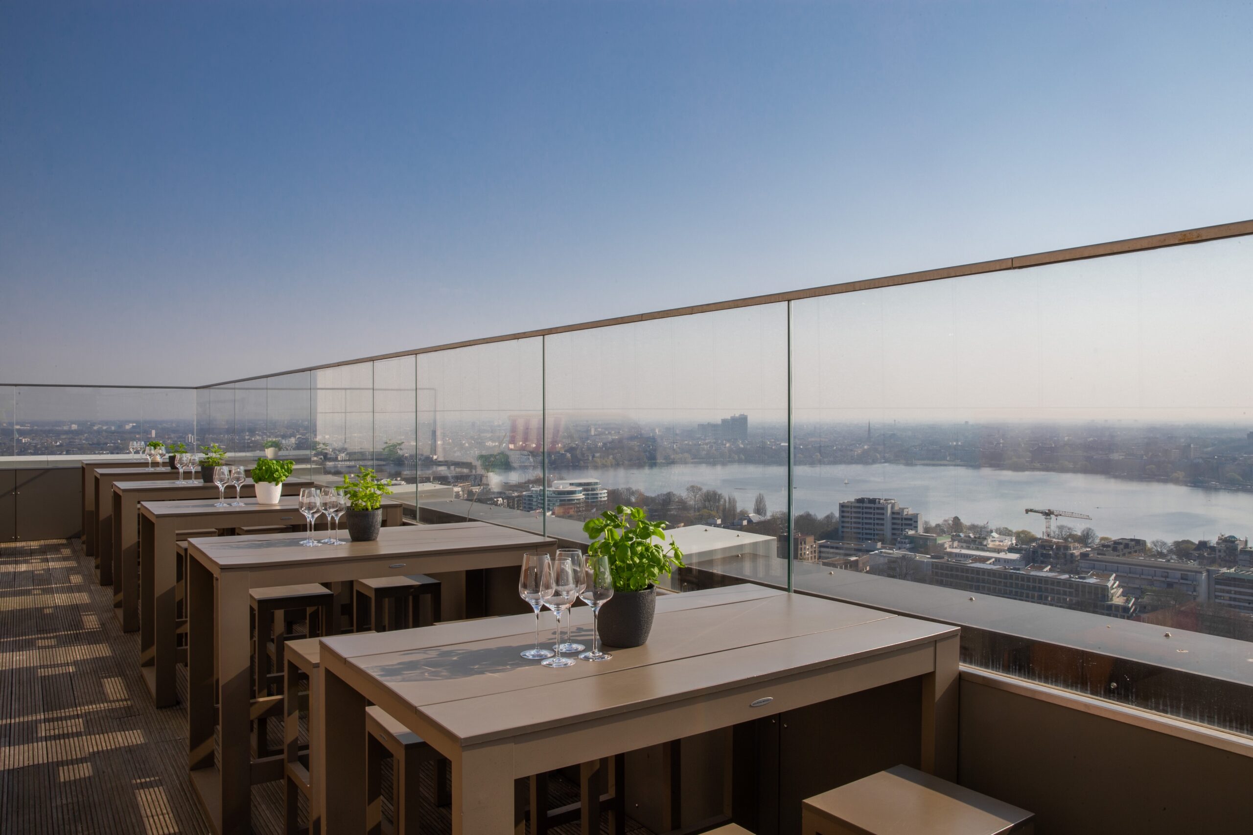 Die Bar „Twosix“ mit Hamburg-Blick wurde ausgezeichnet.