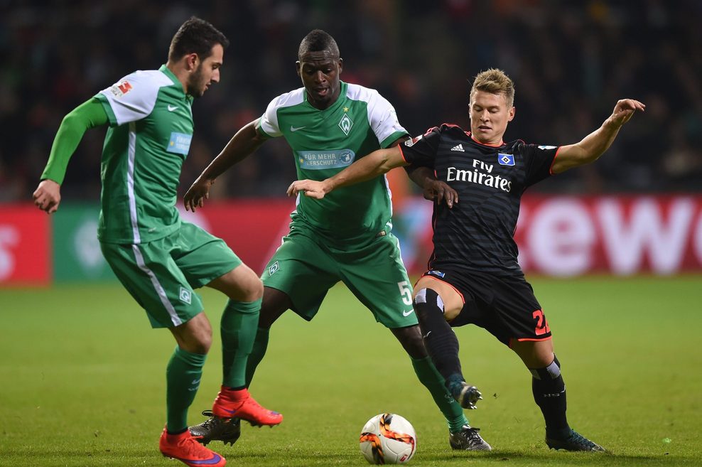 Levin Öztunali in einem Spiel für Werder Bremen gegen den HSV