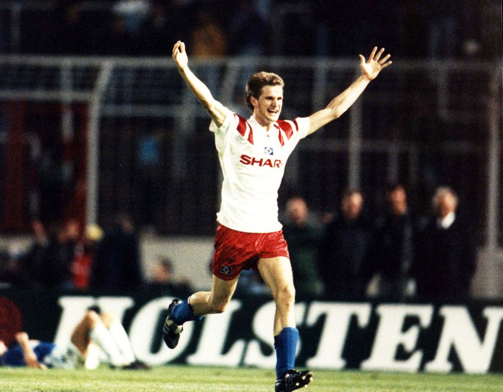 Marinus Bester bejubelt ein Tor für den HSV