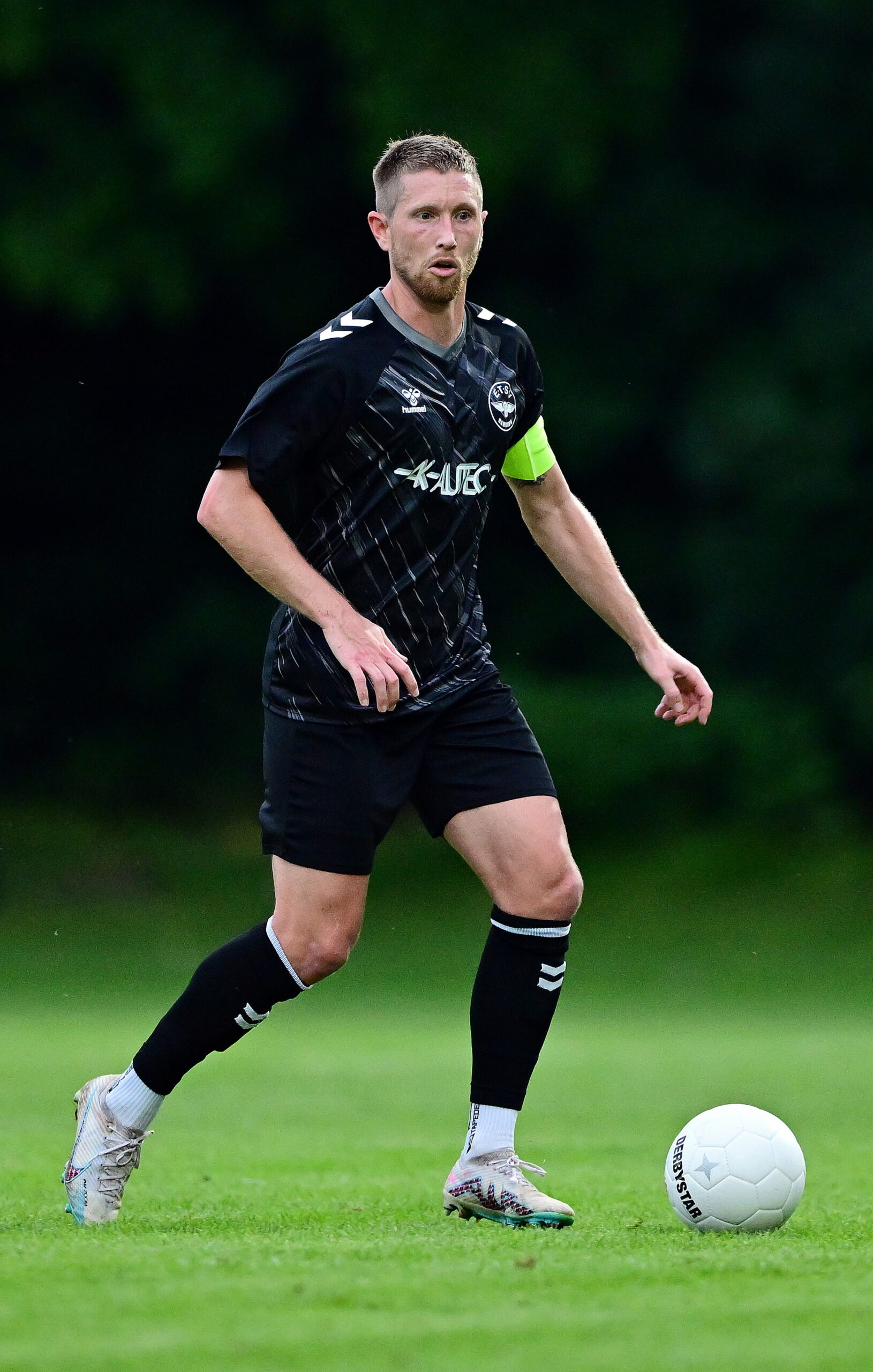 Sebastian Hertner im Trikot des ETSV in der Oberliga Hamburg