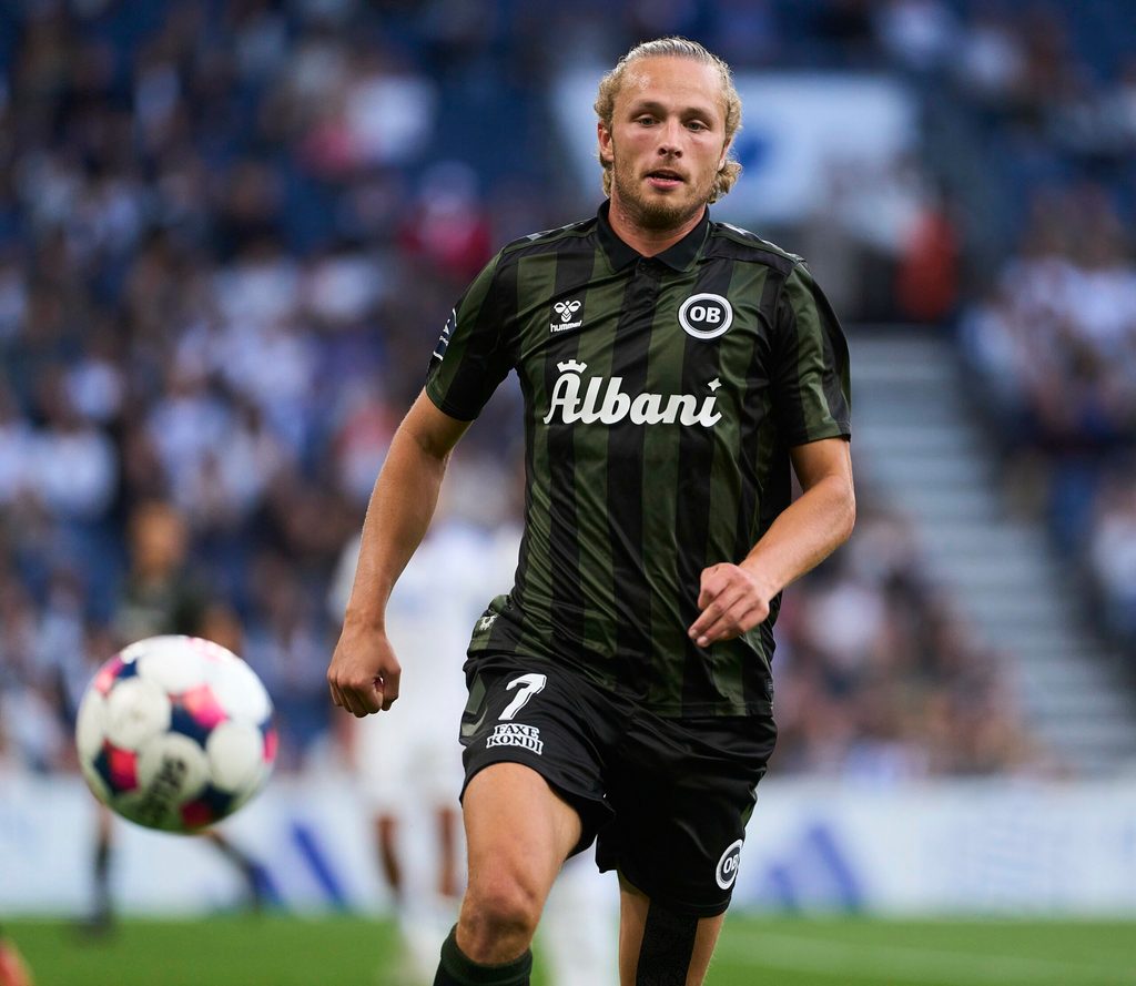 Fiete Arp bei einem Spiel für Odense BK in Dänemark