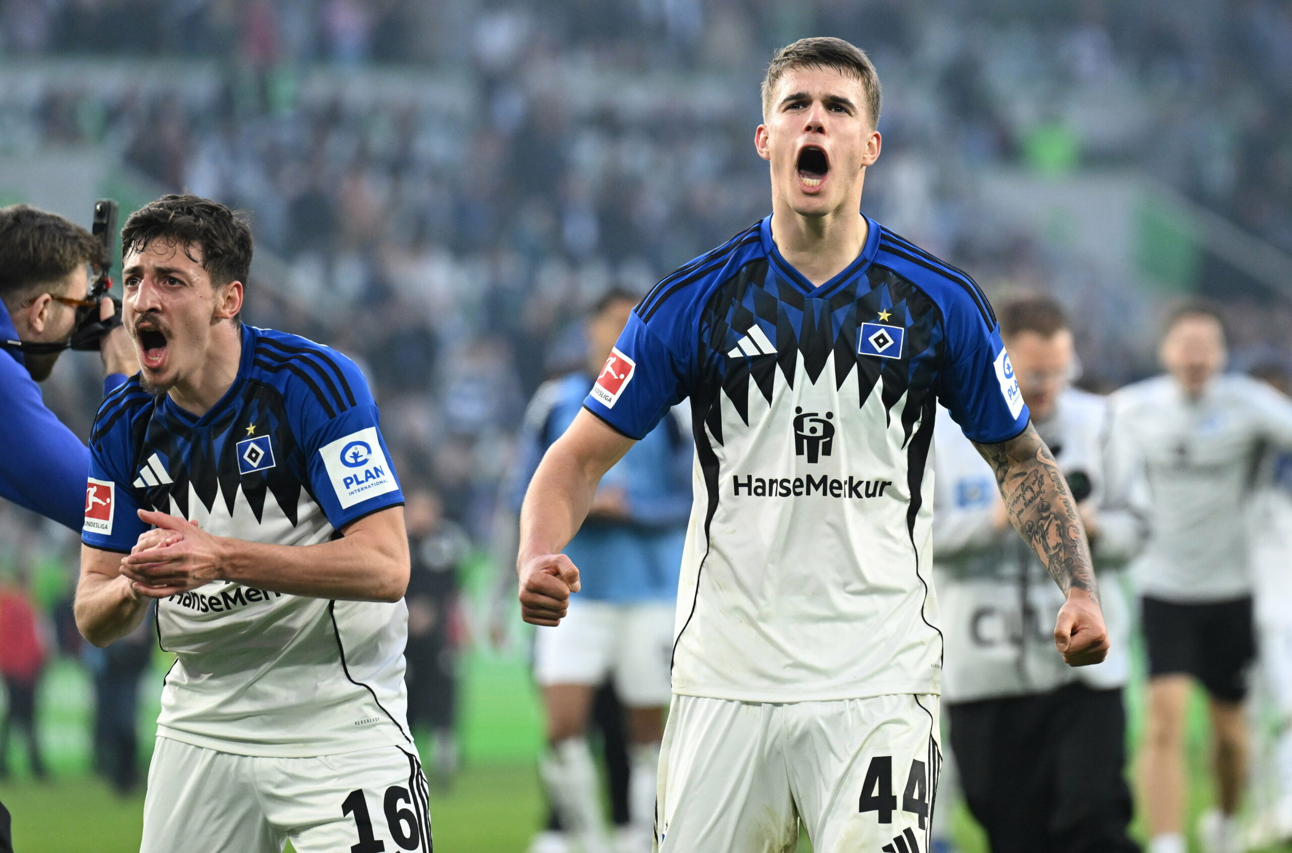 HSV-Profi Luka Vuskovic jubelt