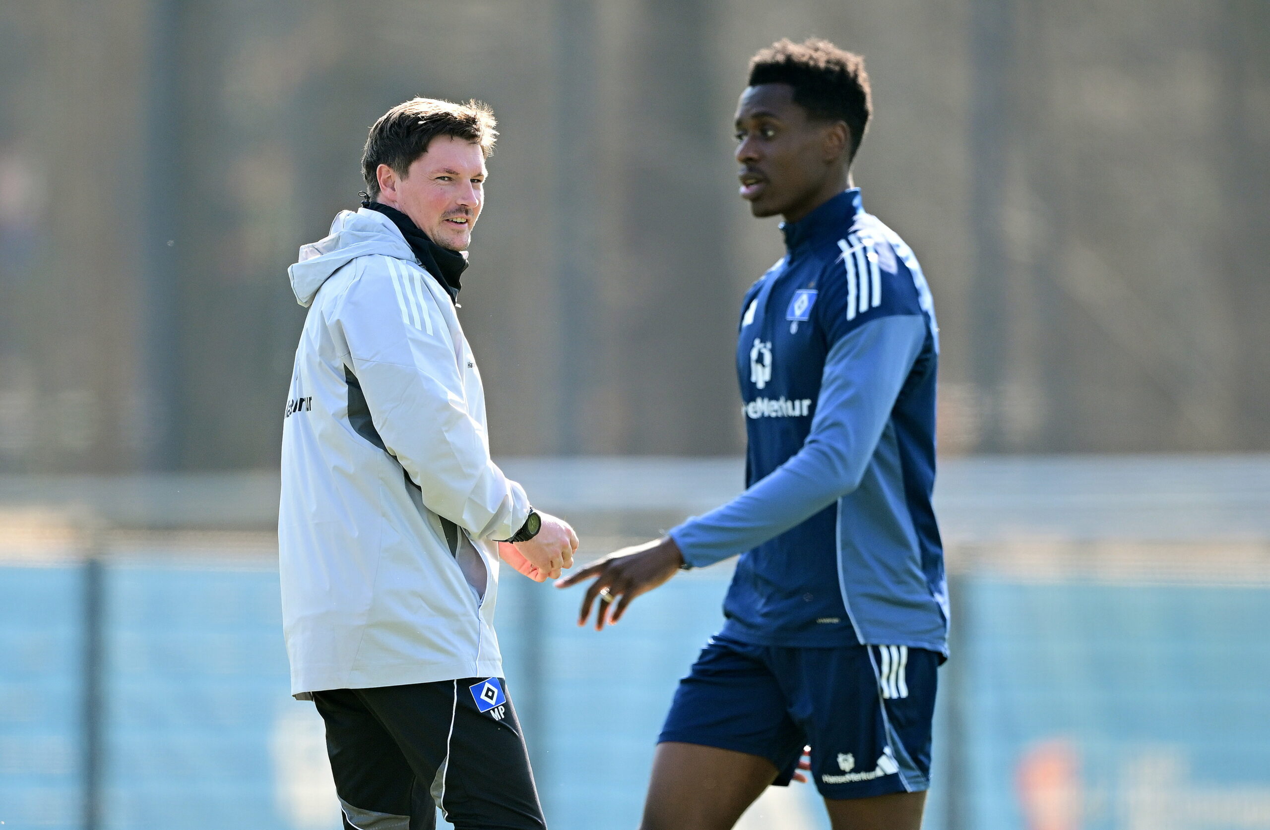 Merlin Polzin und Albert Sambi Lokonga auf dem Trainingsplatz