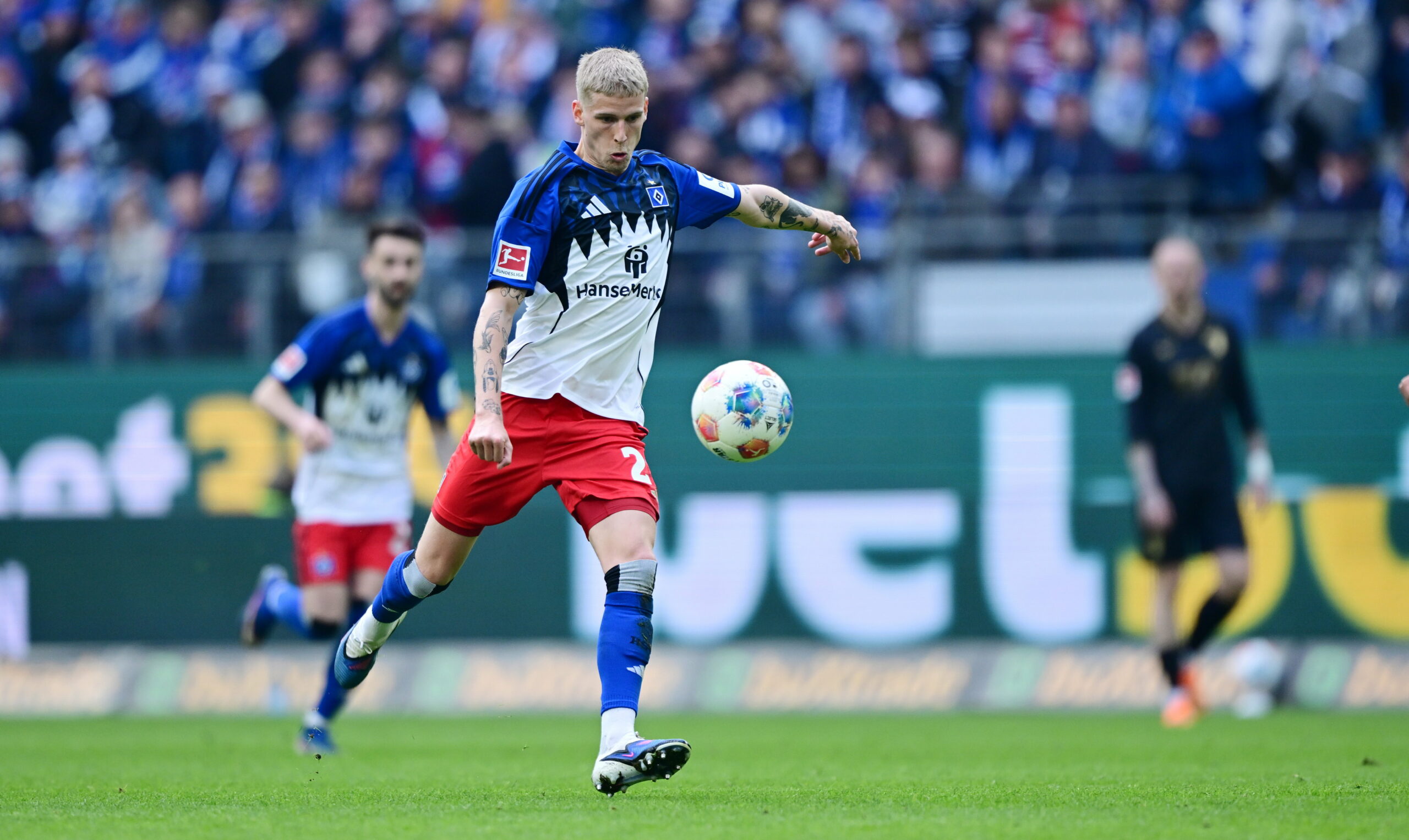 Albert Grønbæk bei seinem HSV-Debüt im Volksparkstadion