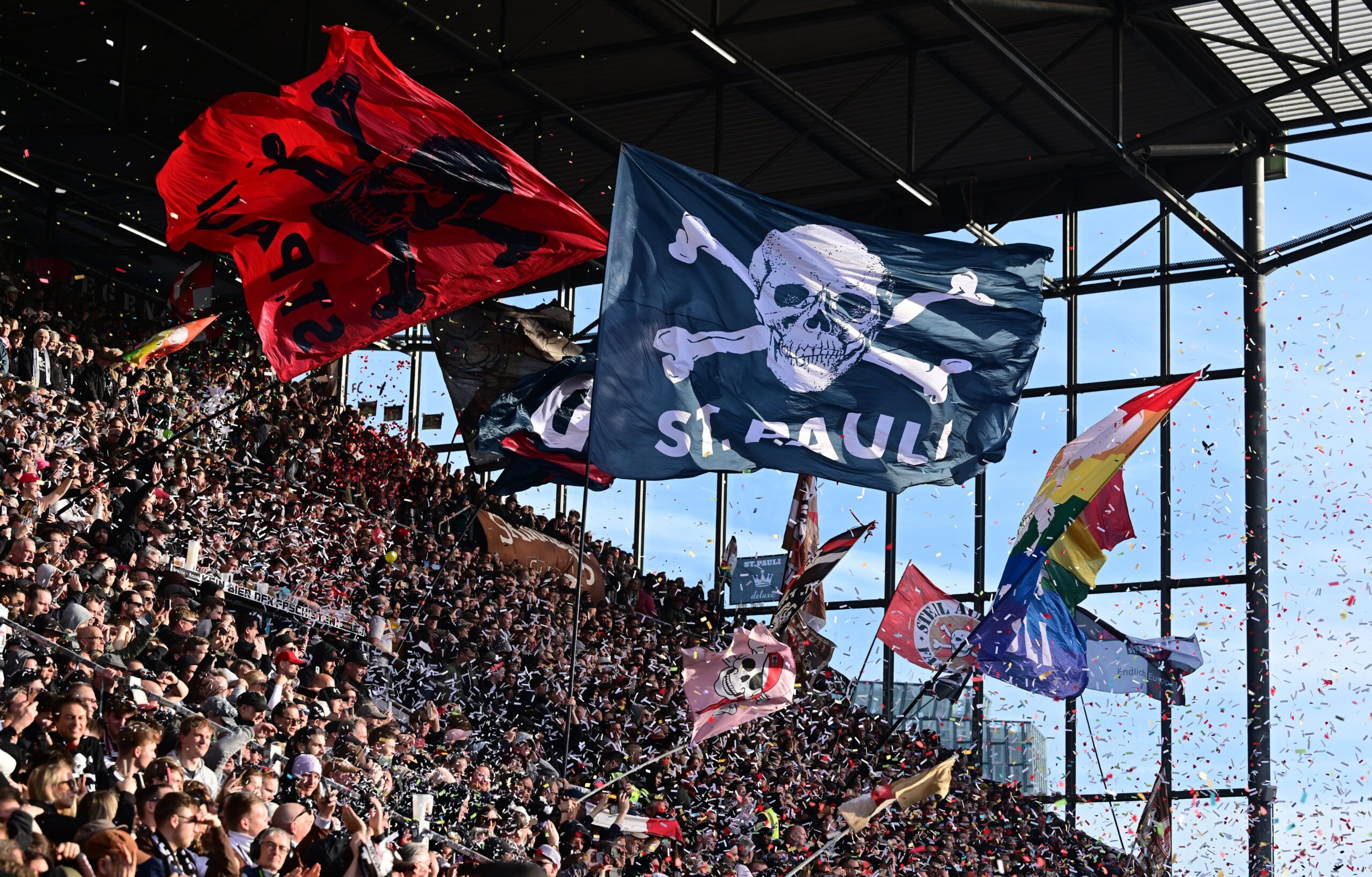 St. Pauli-Fans auf der Gegengerade