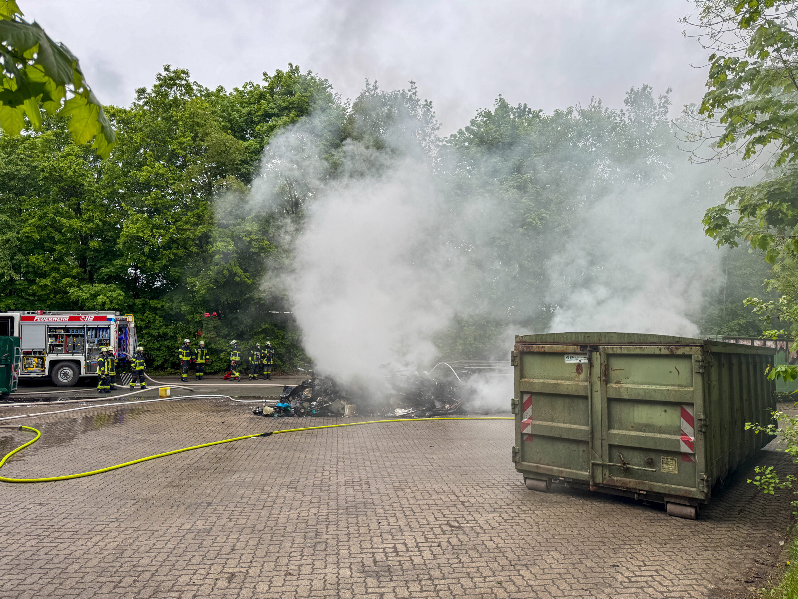 Feuer Nenndorf Lagerhalle