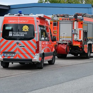 Die Feuerwehr, die Polizei und das Sielwesen der Umweltbehörde waren im Einsatz.