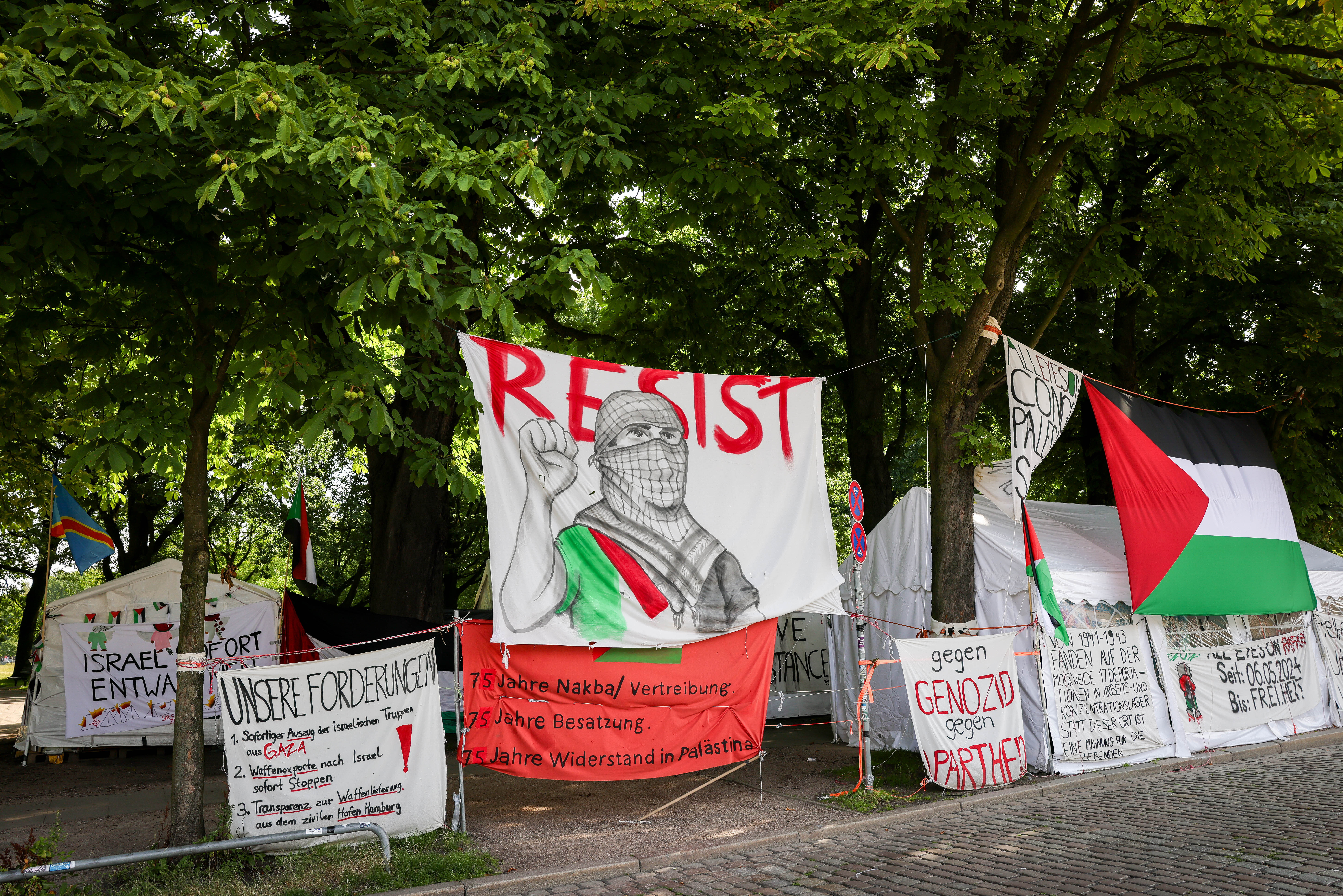 Pro-Palästina-Transparente Moorweide Hamburg