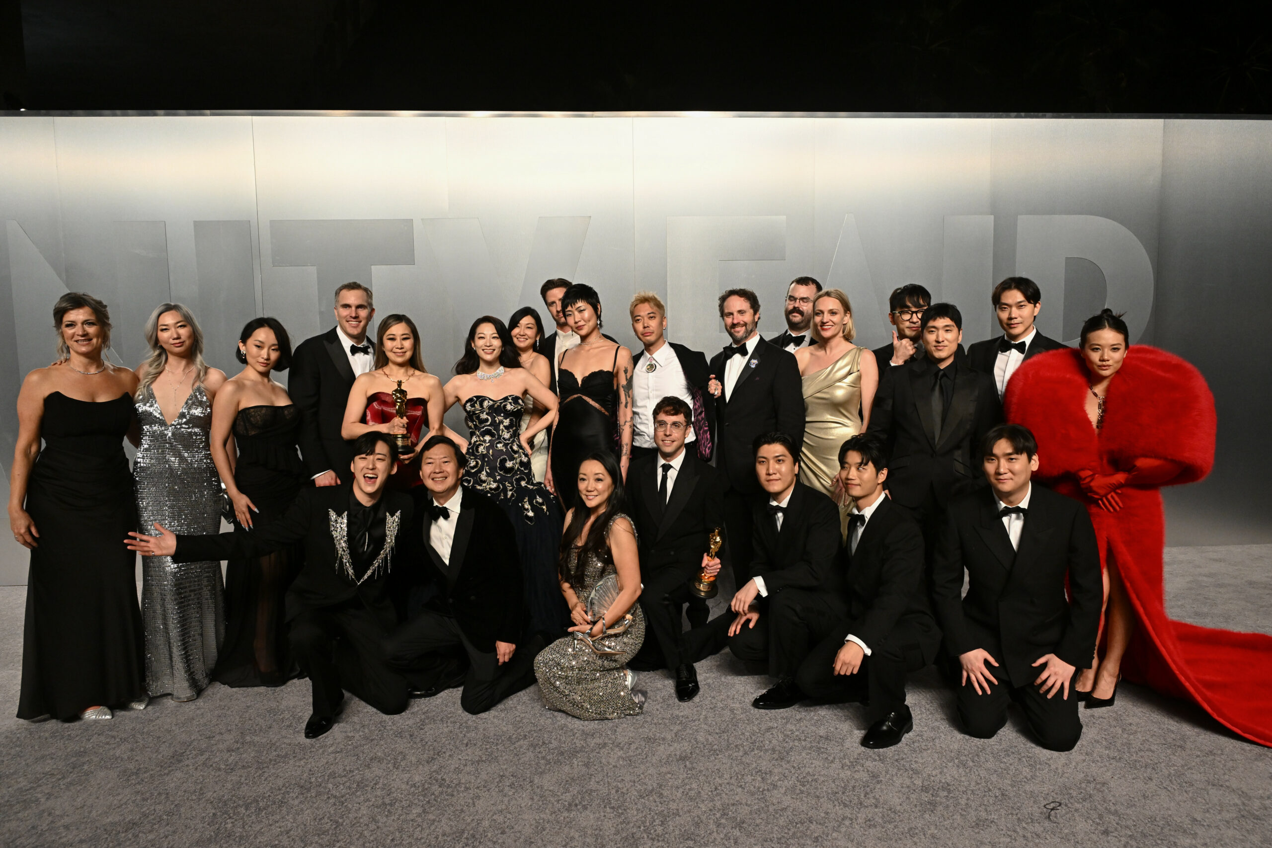 Cast des Films „KPop Demon Hunters“ bei der Vanity Fair Oscar Party