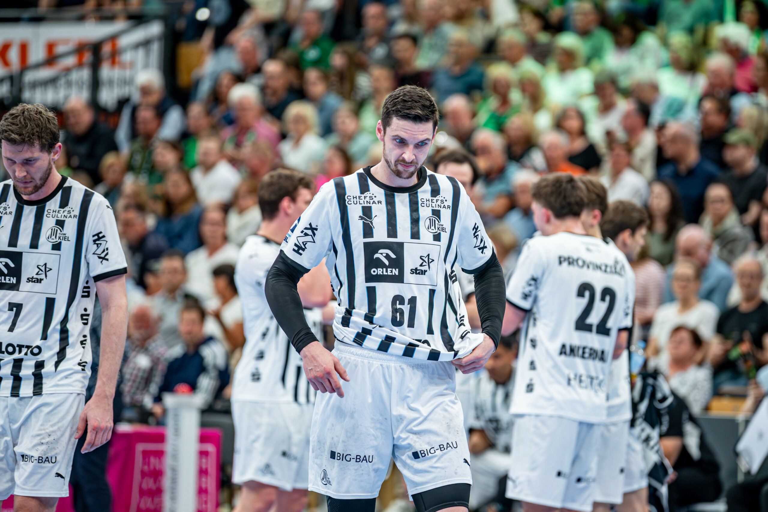 Hendrik Pekeler vom THW Kiel sieht enttäuscht aus