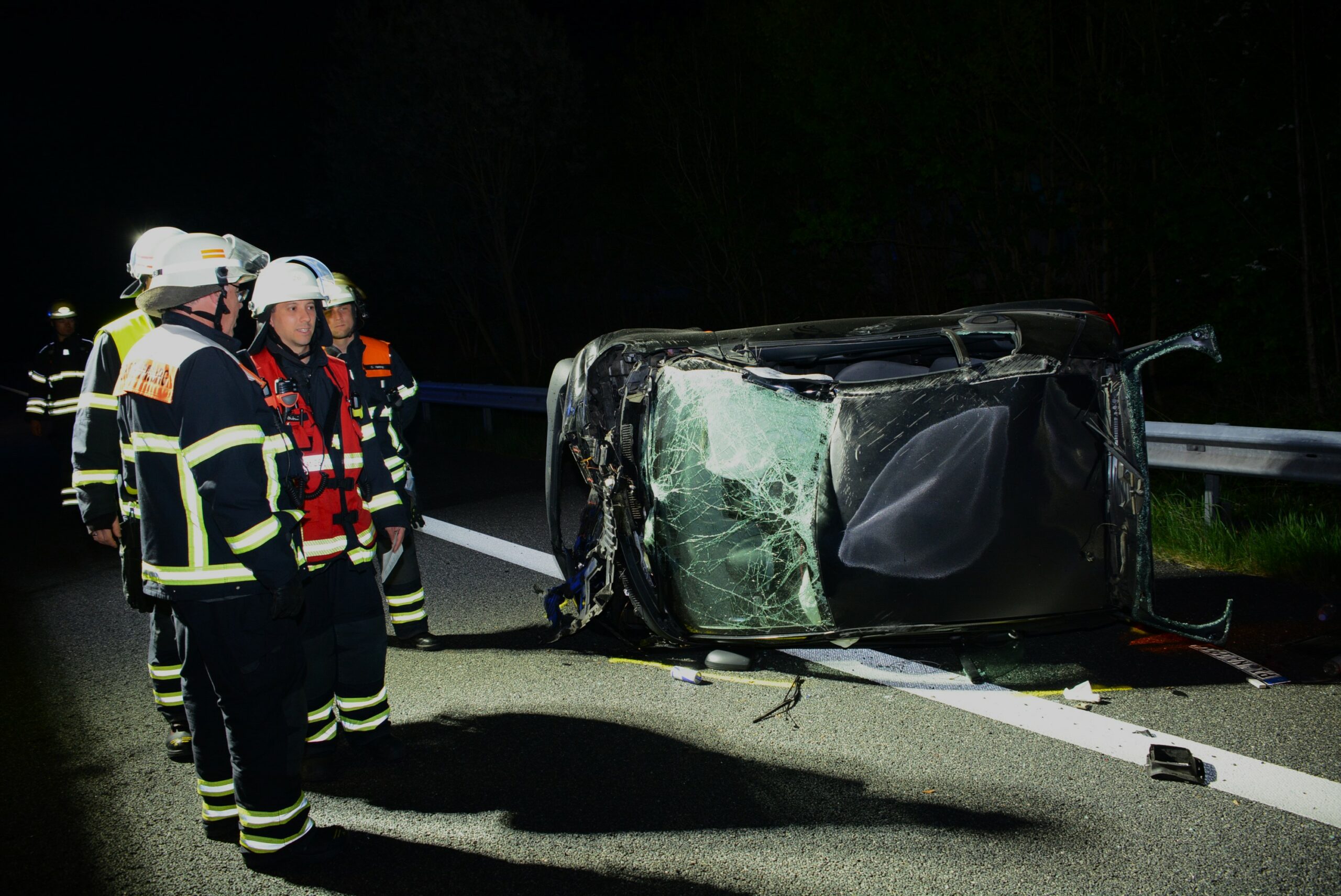 Der Wagen überschlug sich bei dem Zusammenstoß.