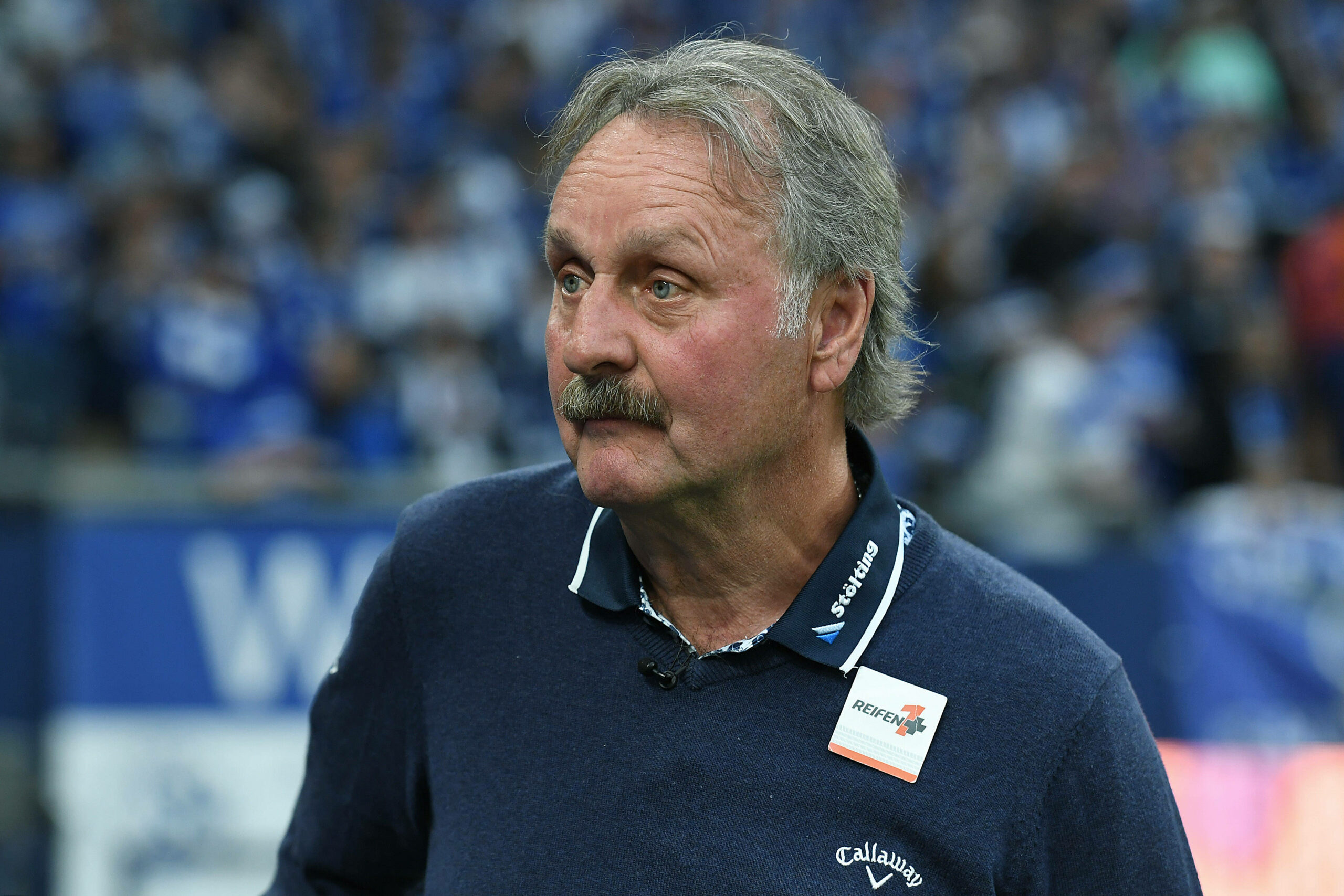 Peter Neururer im Schalke-Stadion