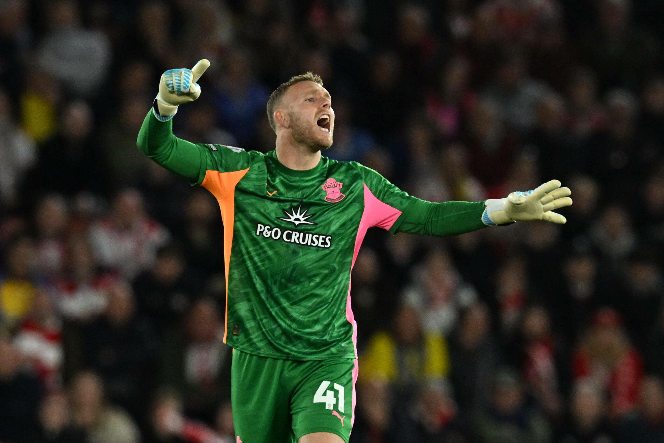 Southampton-Keeper Daniel Peretz jubelt