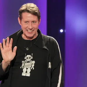 Andreas Rebers bietet am Mittwoch Unterhaltung bei einem Kabarettabend.