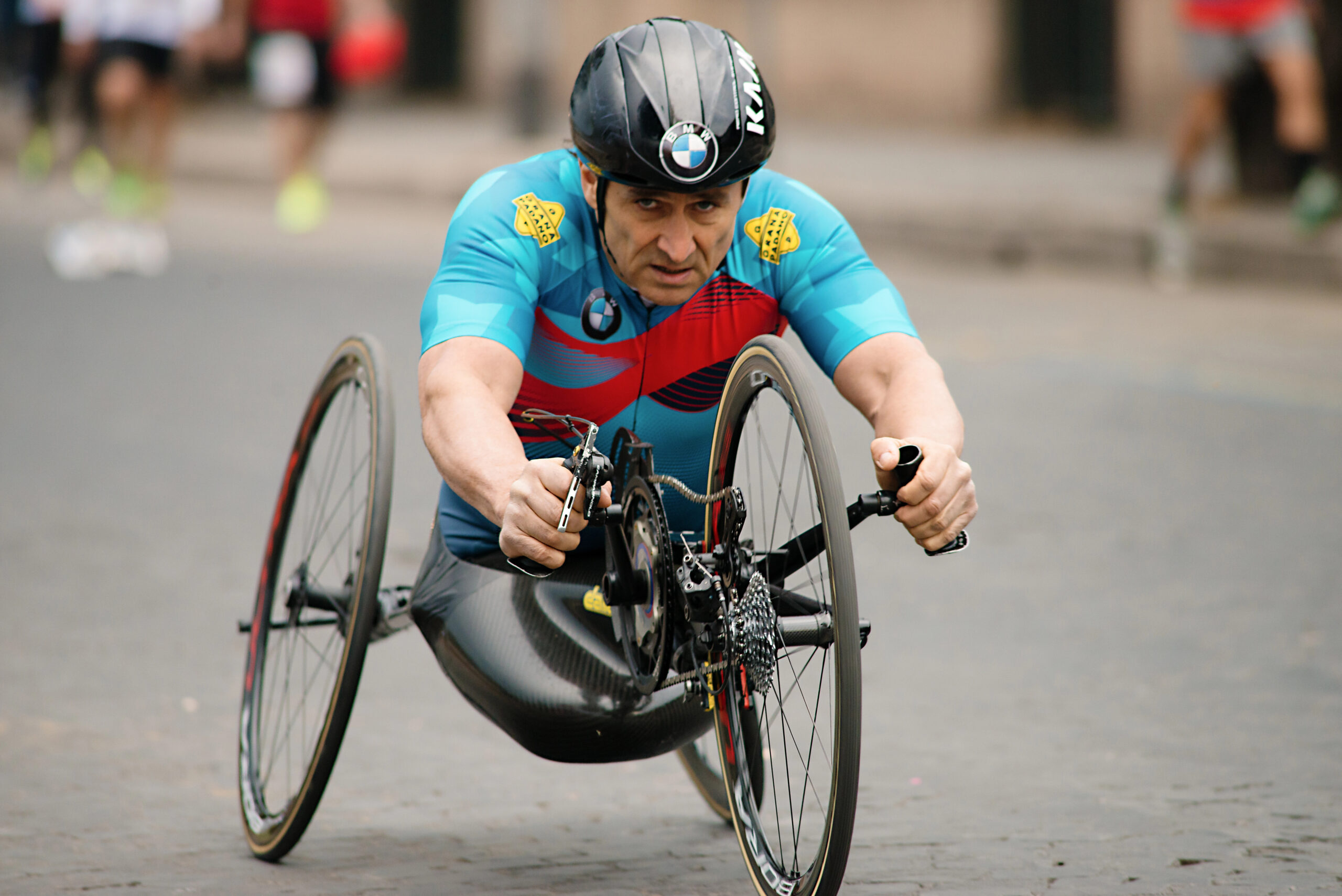 Ex-Formel-1-Star Alessandro Zanardi nimmt mit seinem Hand-Rad am Rom-Marathon teil
