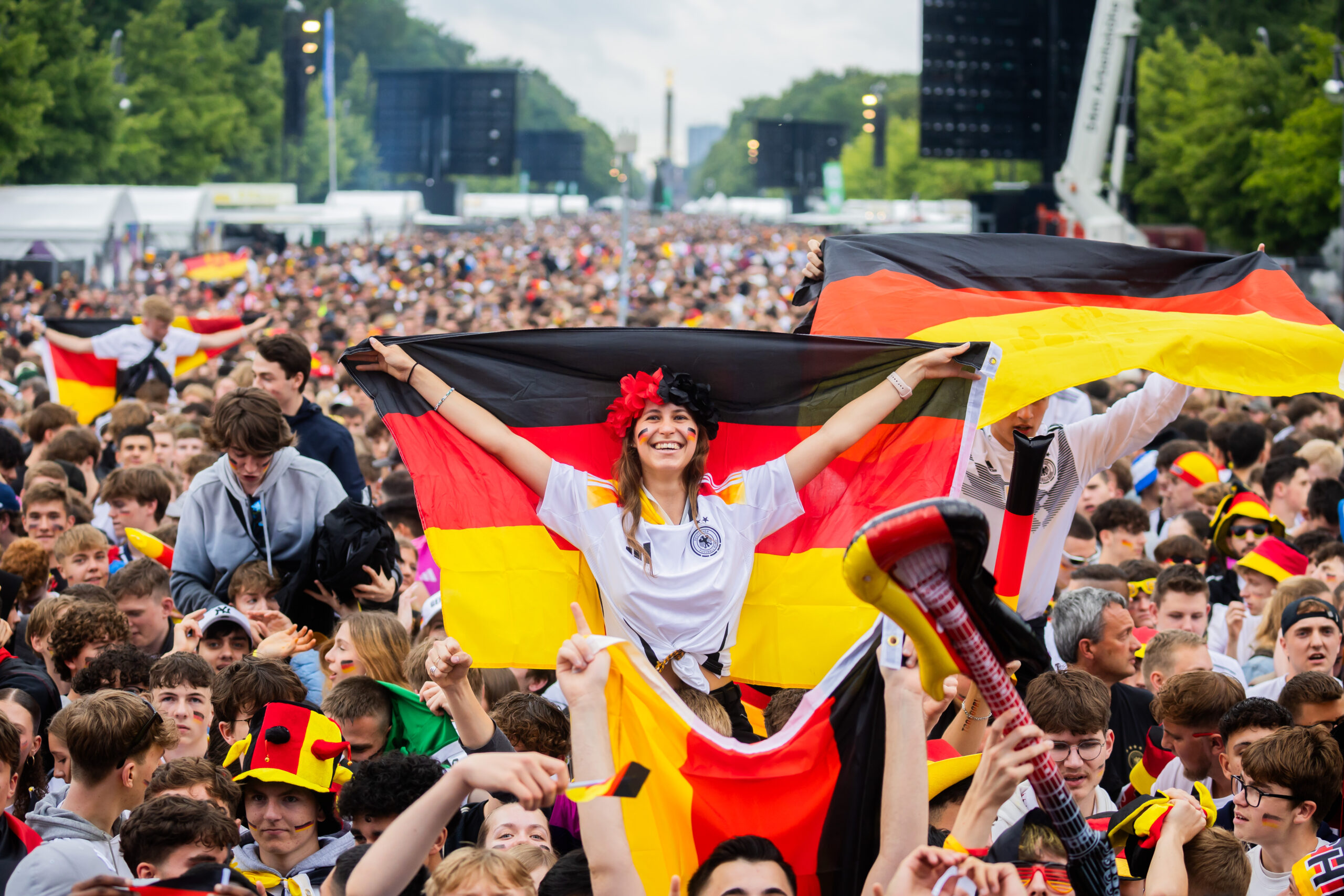 Eine Kooperation macht Public Viewing während der WM und kostenlose Übertragungen bei Gastronomiebetrieben möglich. (Symbolbild)