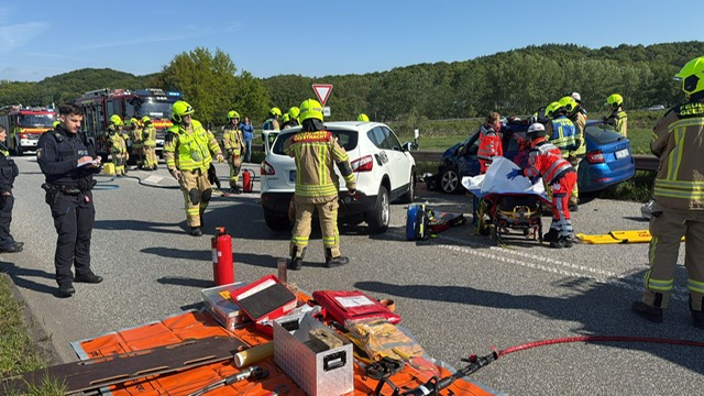 Frontal-Crash auf Bundesstraße in Geesthacht – zwei Schwerverletzte