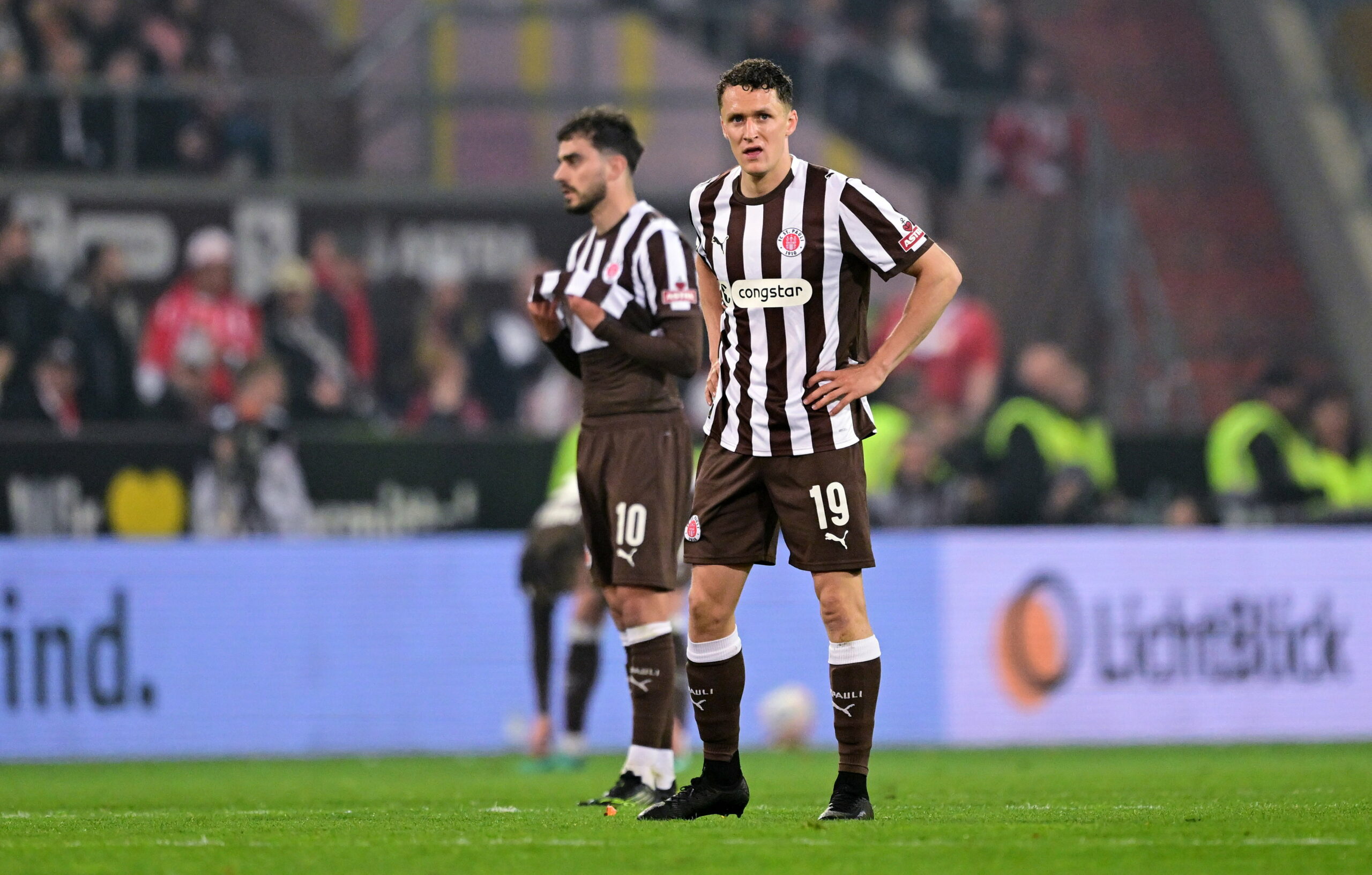 Martijn Kaars ist enttäuscht nach einer Niederlage mit dem FC St. Pauli