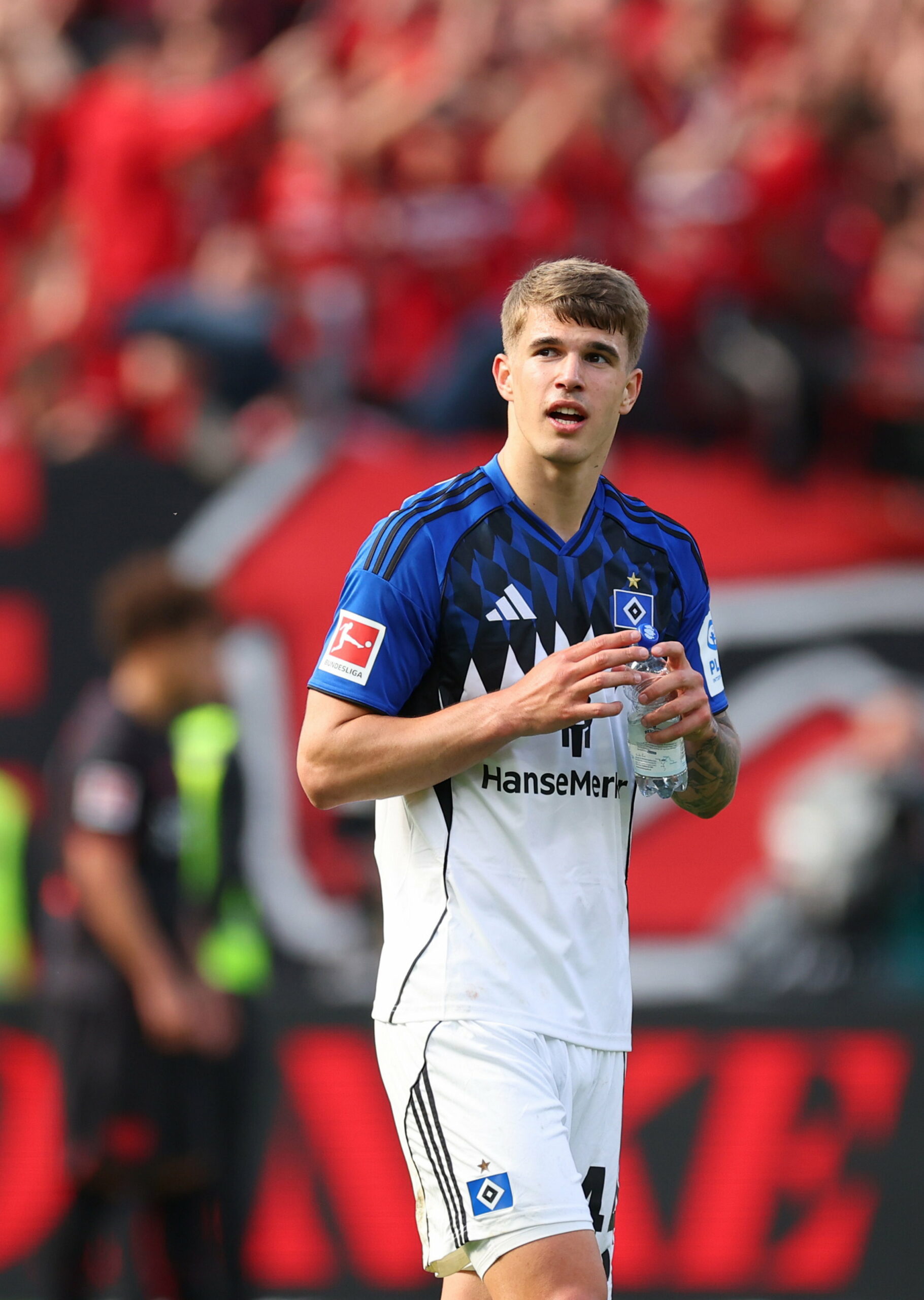 Luka Vuskovic nach einem Spiel des HSV